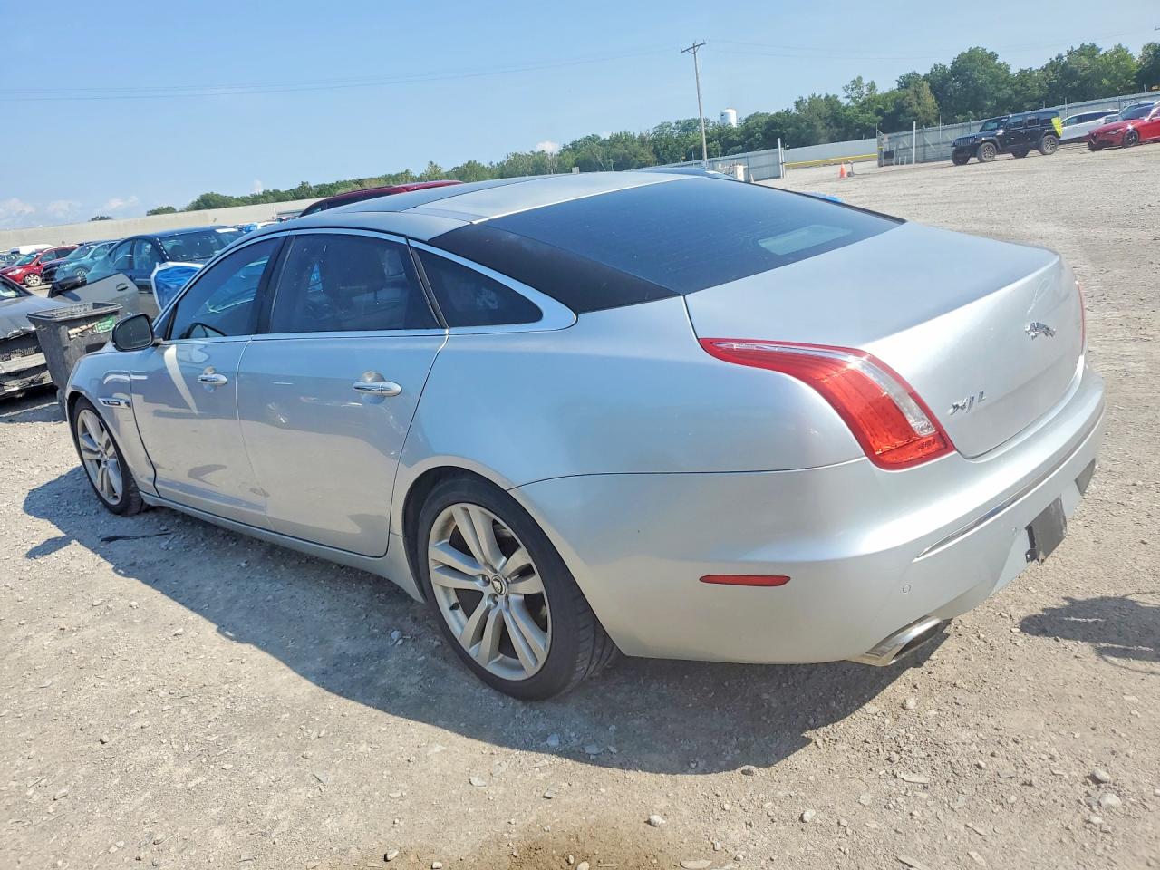 2012 Jaguar Xjl Silver vin: SAJWA2GB9CLV32409