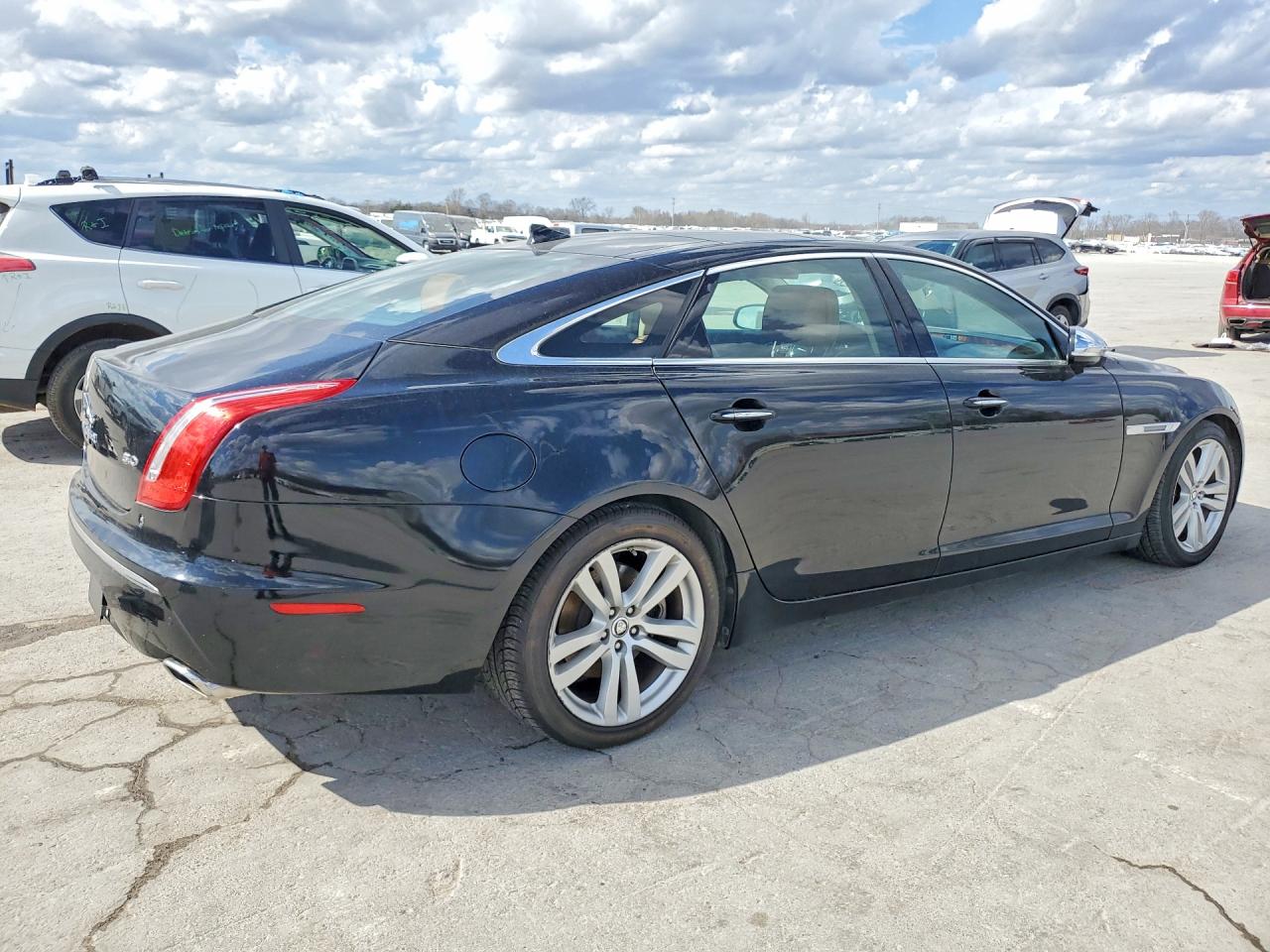 2013 Jaguar Xj Black vin: SAJWA2GB9DLV40141