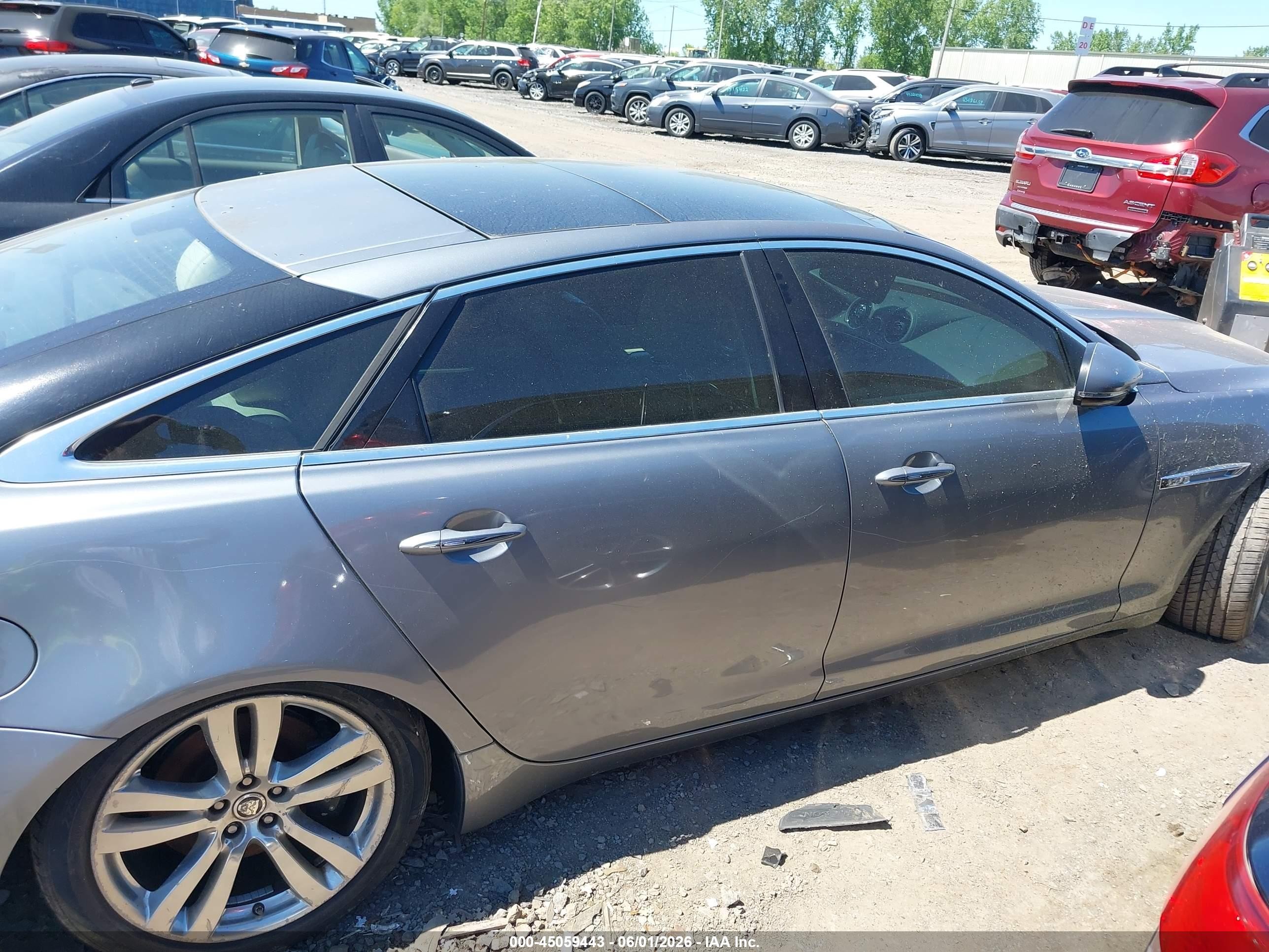2011 Jaguar Xj Xjl Серый vin: SAJWA2GBXBLV15732