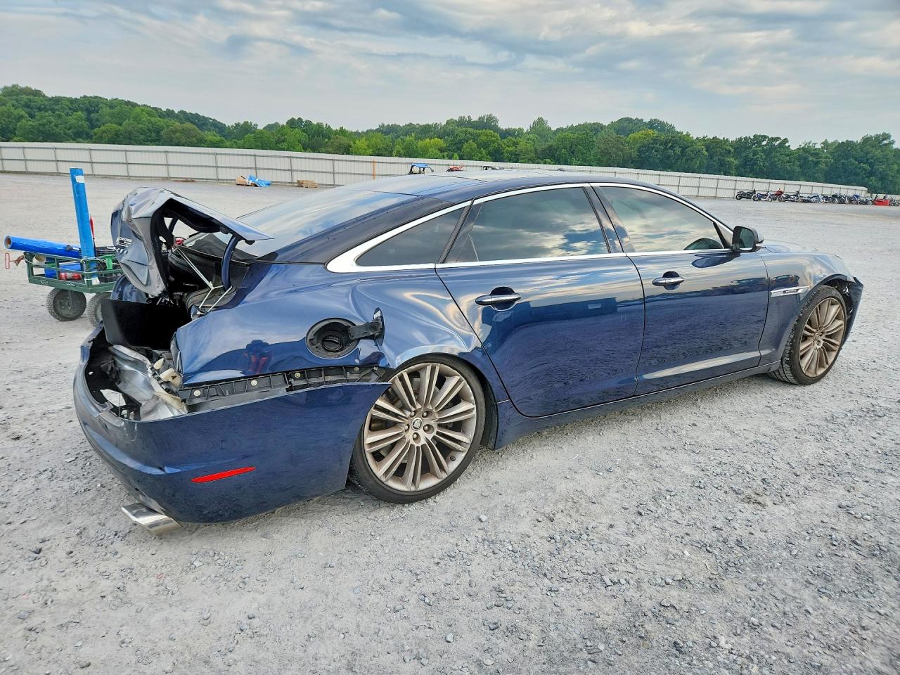 2011 Jaguar Xjl Supercharged Blue vin: SAJWA2GE2BMV13896