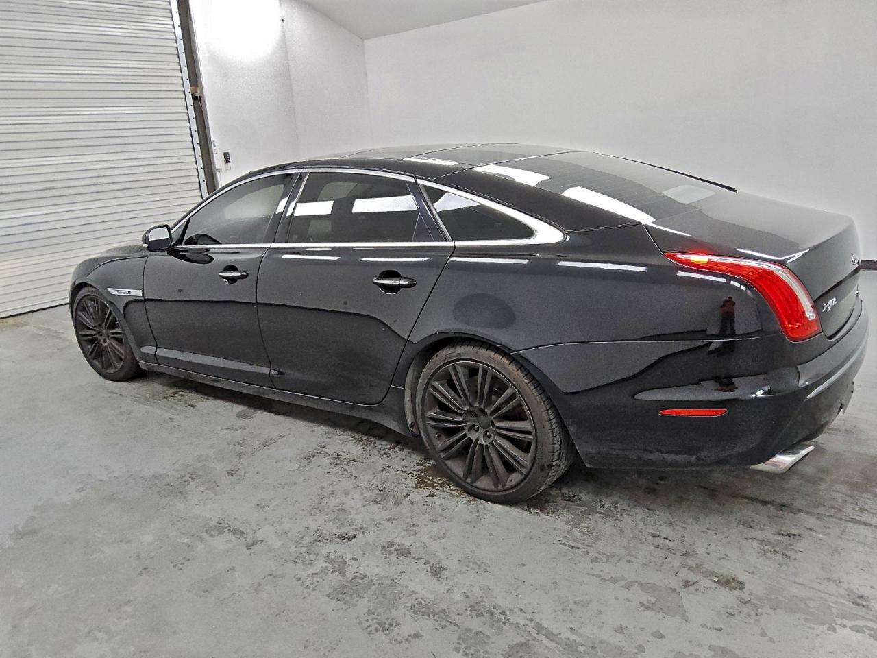 2012 Jaguar Xjl Supercharged Черный vin: SAJWA2GE2CMV23815