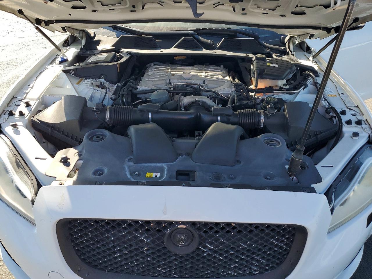 2012 Jaguar Xjl Supercharged White vin: SAJWA2GE2CMV27802