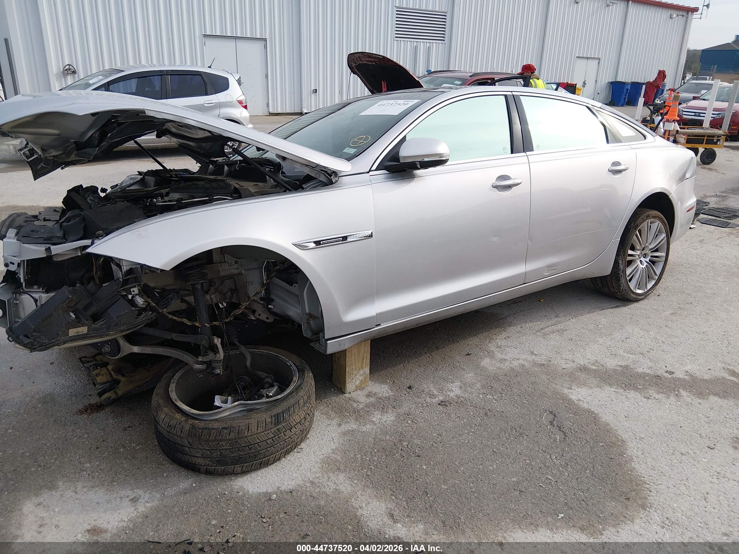 2012 Jaguar Xj Xjl Supercharged Silver vin: SAJWA2GE2CMV31834