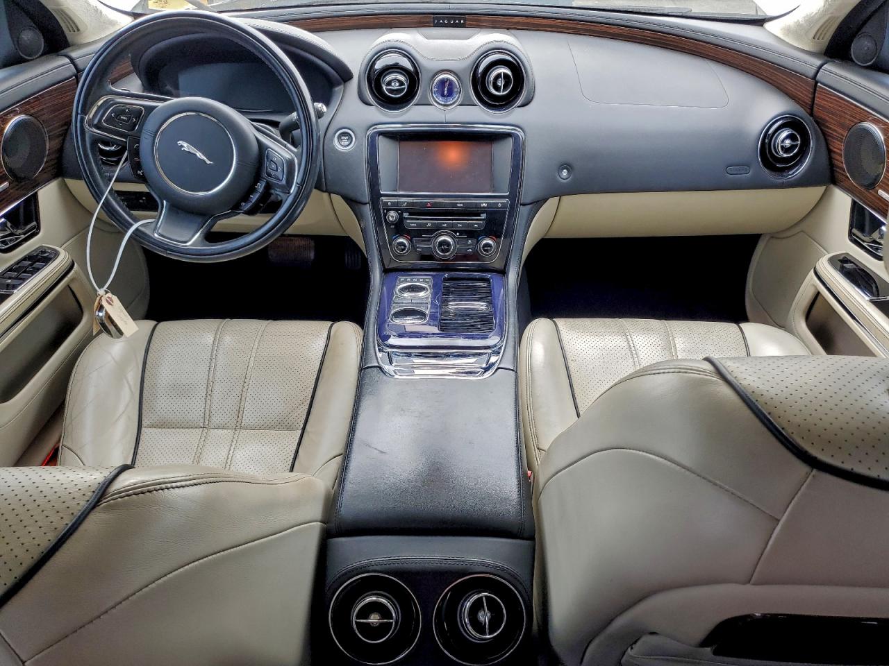 2012 Jaguar Xjl Supercharged White vin: SAJWA2GE8CMV26606