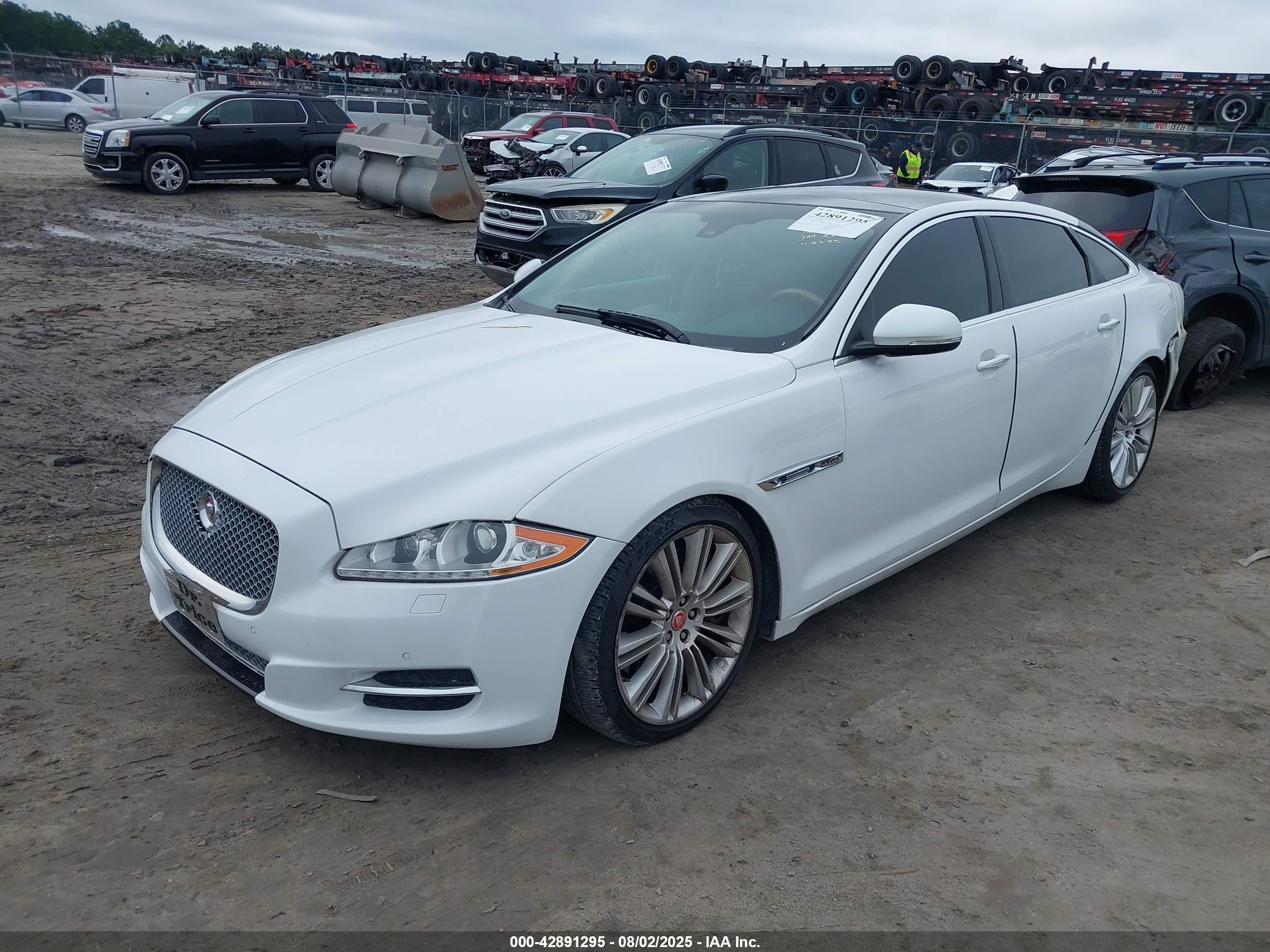 2014 Jaguar Xj Xjl Supercharged White vin: SAJWA2GT5EMV58396