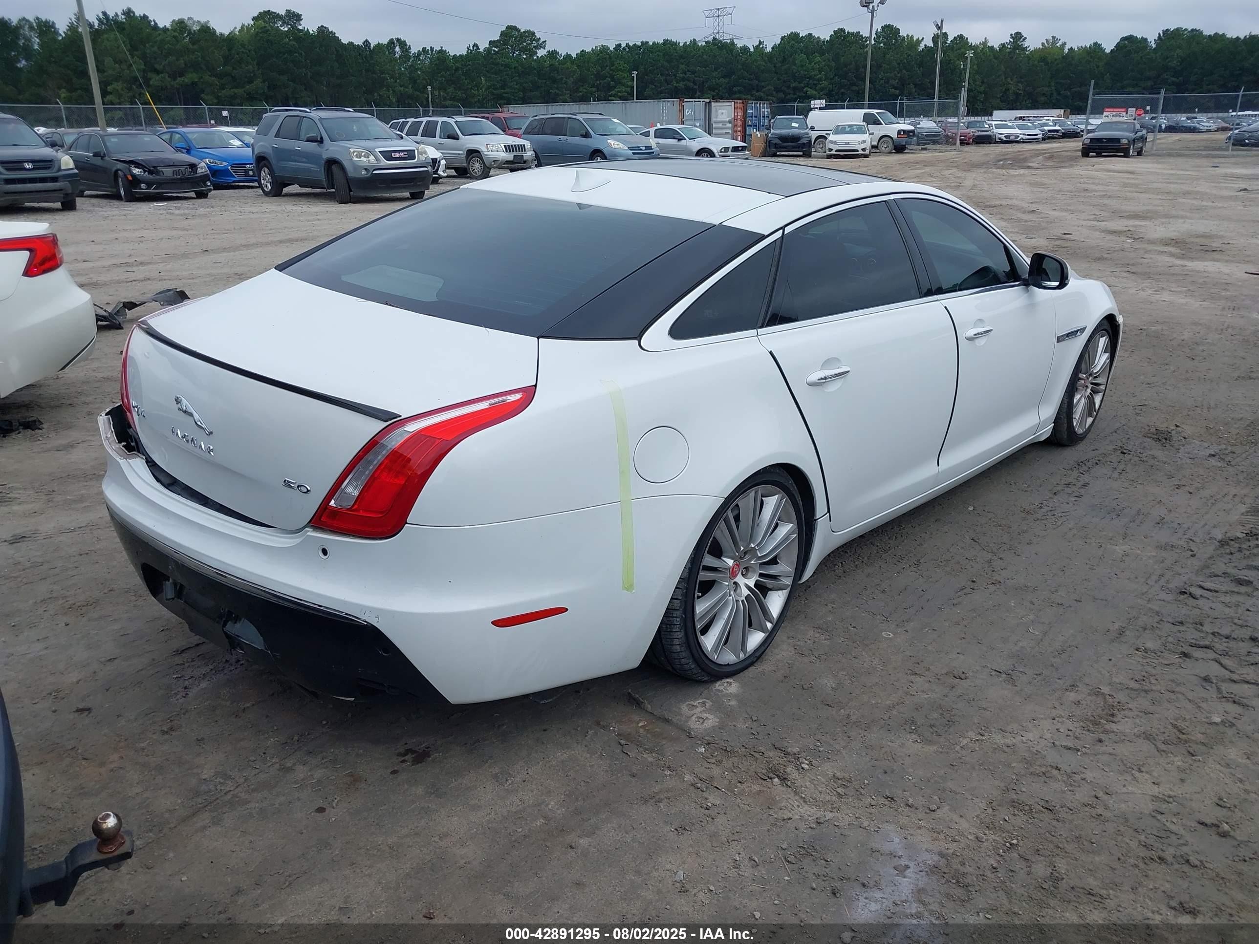 2014 Jaguar Xj Xjl Supercharged White vin: SAJWA2GT5EMV58396