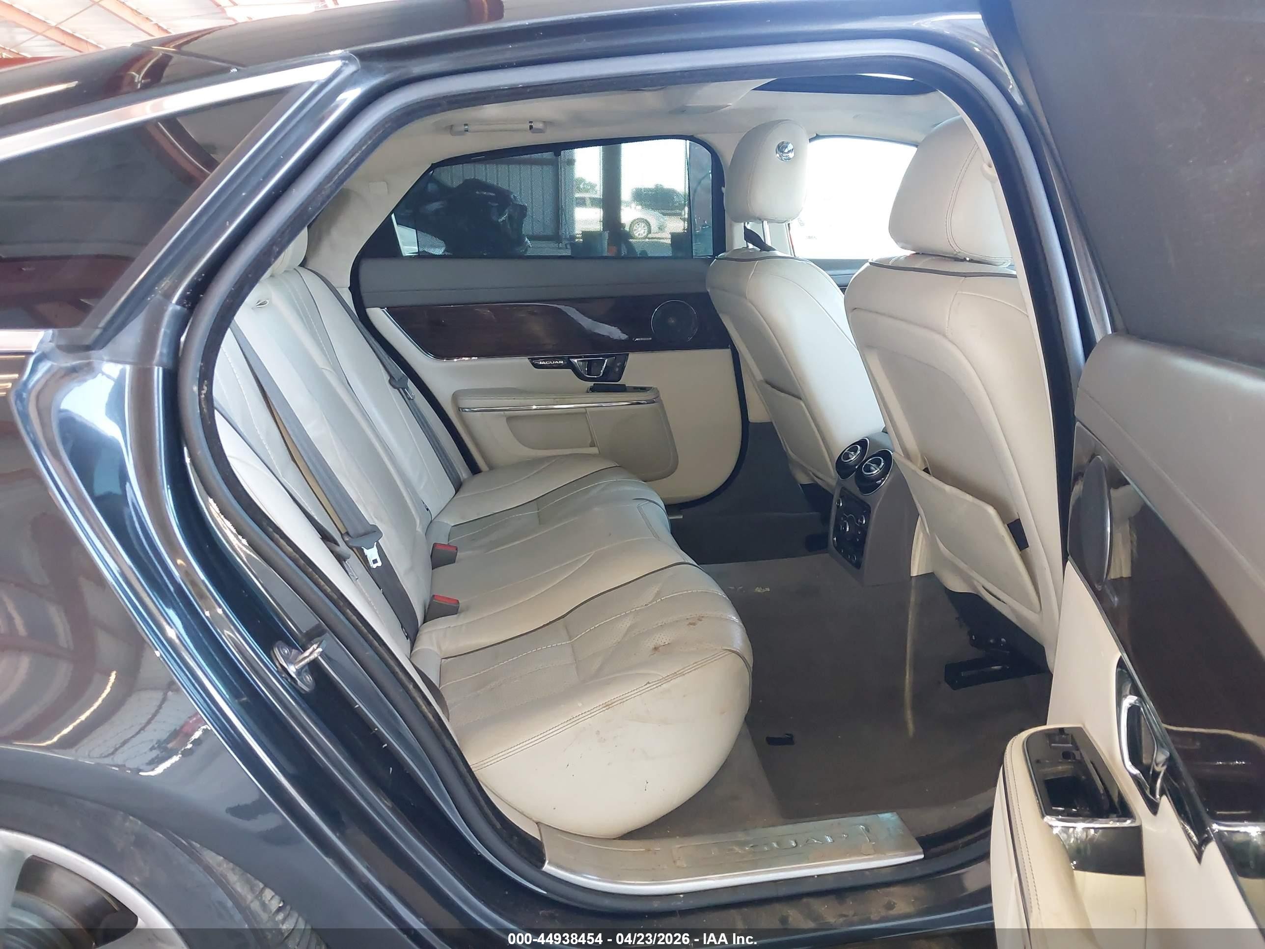 2014 Jaguar Xj Xjl Portfolio Черный vin: SAJWA2GZ4E8V63571