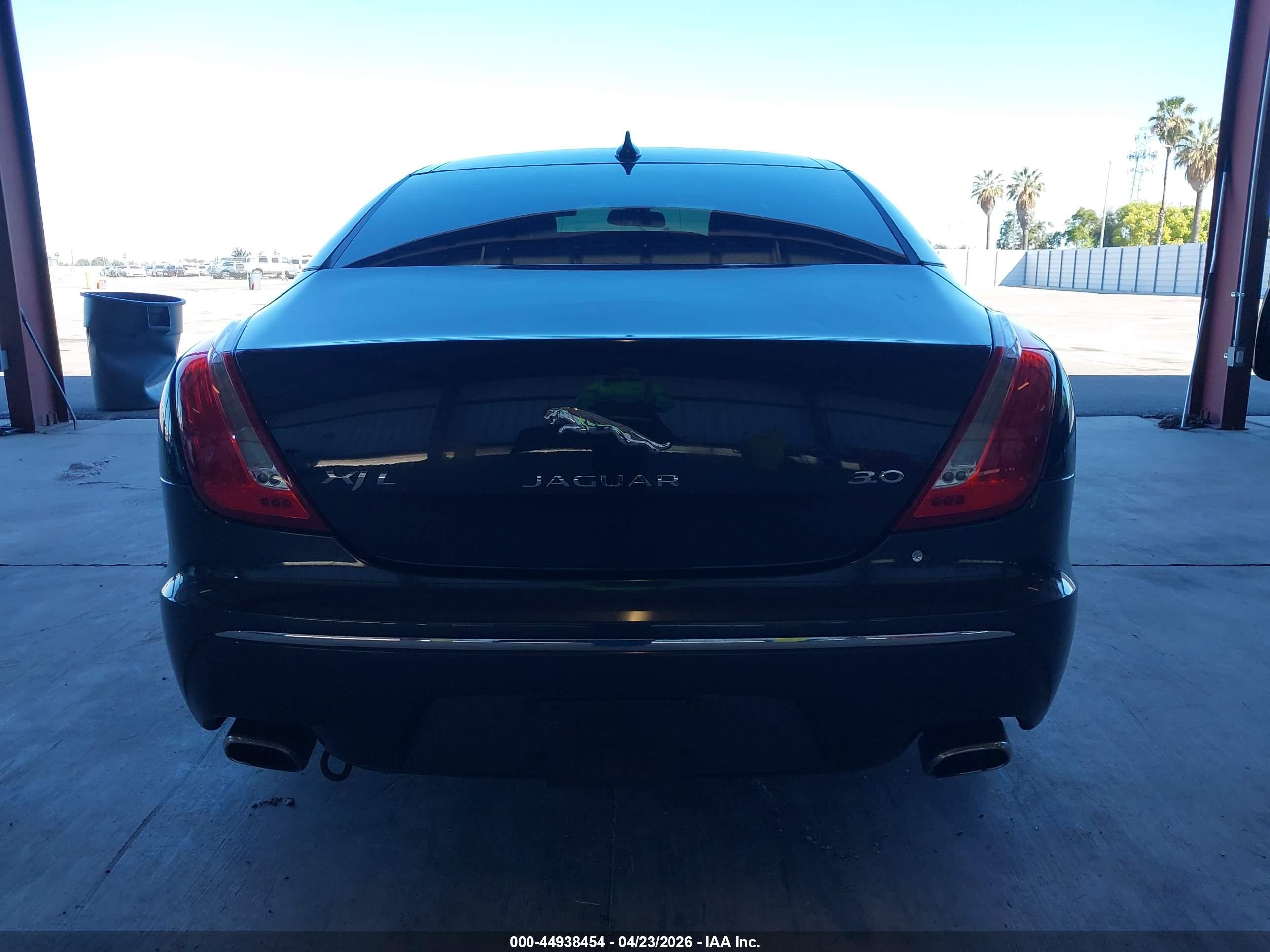 2014 Jaguar Xj Xjl Portfolio Черный vin: SAJWA2GZ4E8V63571