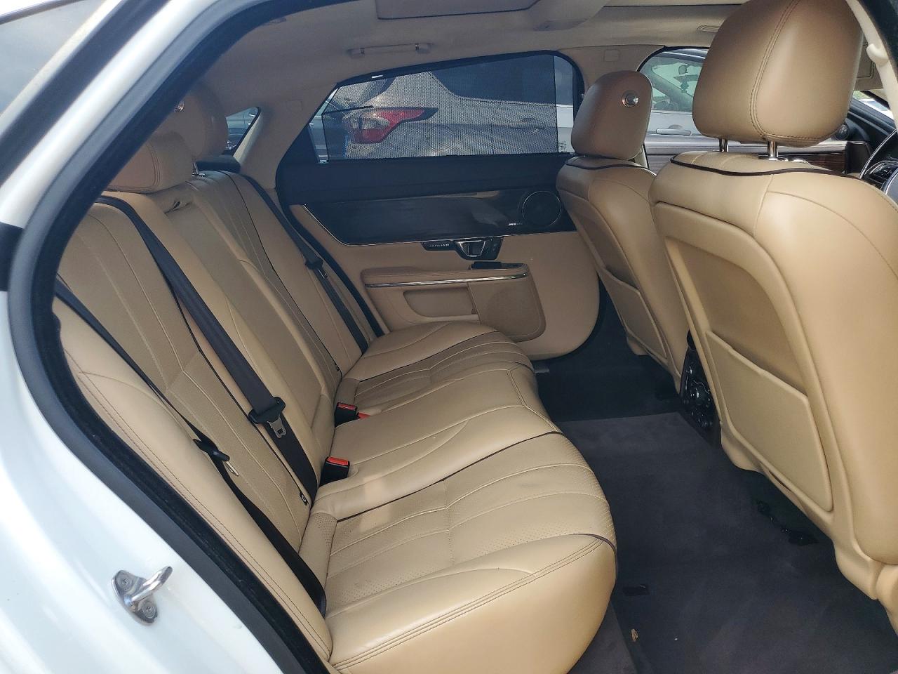 2014 Jaguar Xjl Portfolio White vin: SAJWA2GZ8E8V70314