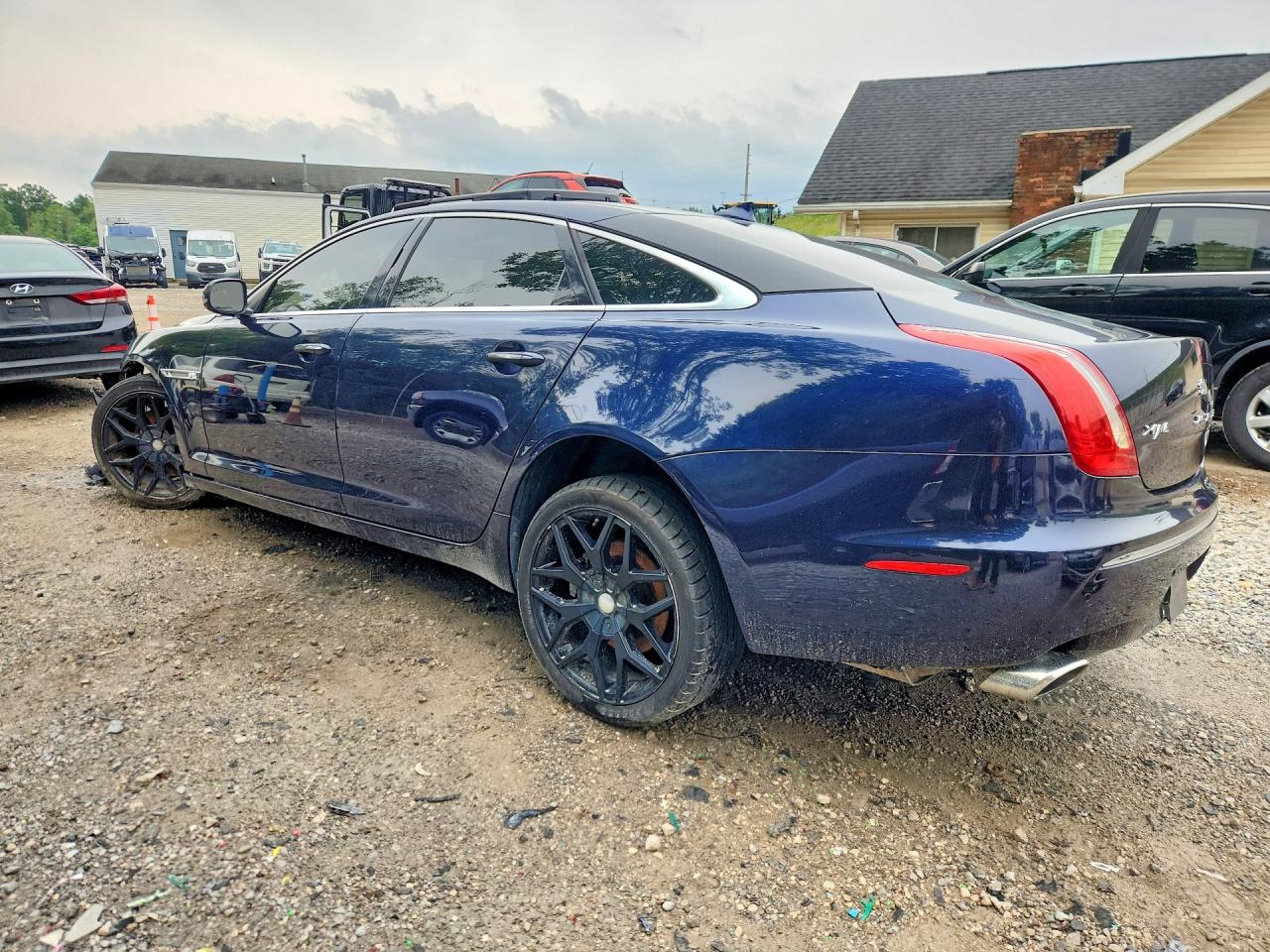 2014 Jaguar Xjl Portfolio Blue vin: SAJWA2GZXE8V62599