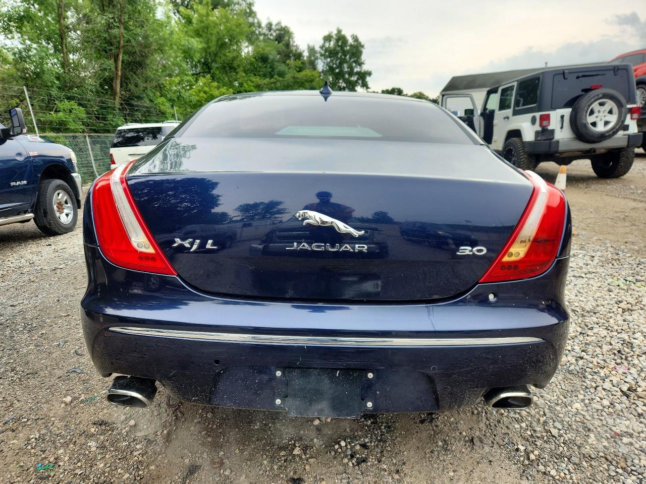 2014 Jaguar Xjl Portfolio Blue vin: SAJWA2GZXE8V62599