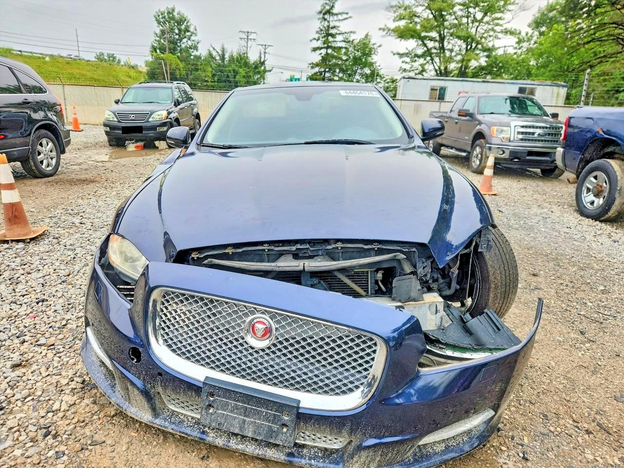 2014 Jaguar Xjl Portfolio Blue vin: SAJWA2GZXE8V62599