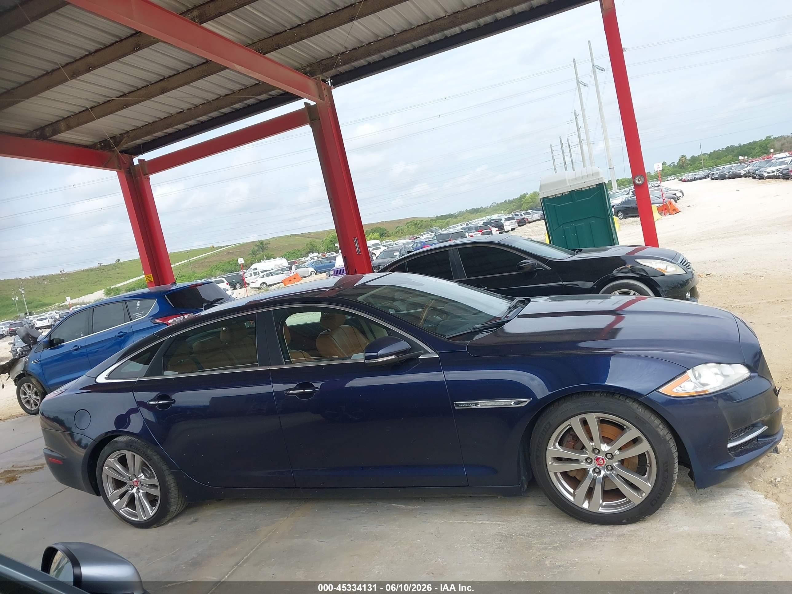 2015 Jaguar Xj Xjl Portfolio Blue vin: SAJWA2GZXF8V81154