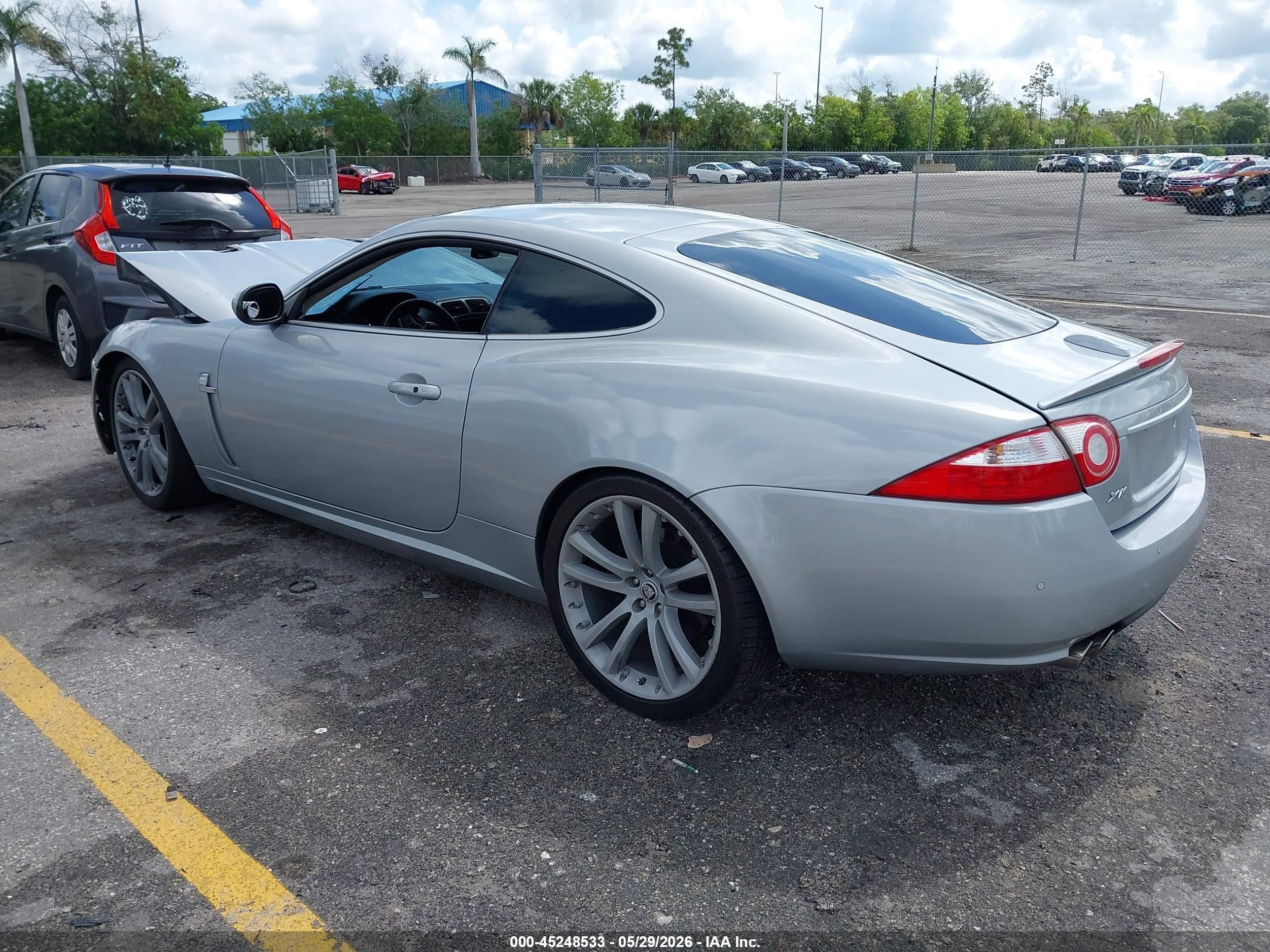 2007 Jaguar Xkr   Silver vin: SAJWA43C679B17452