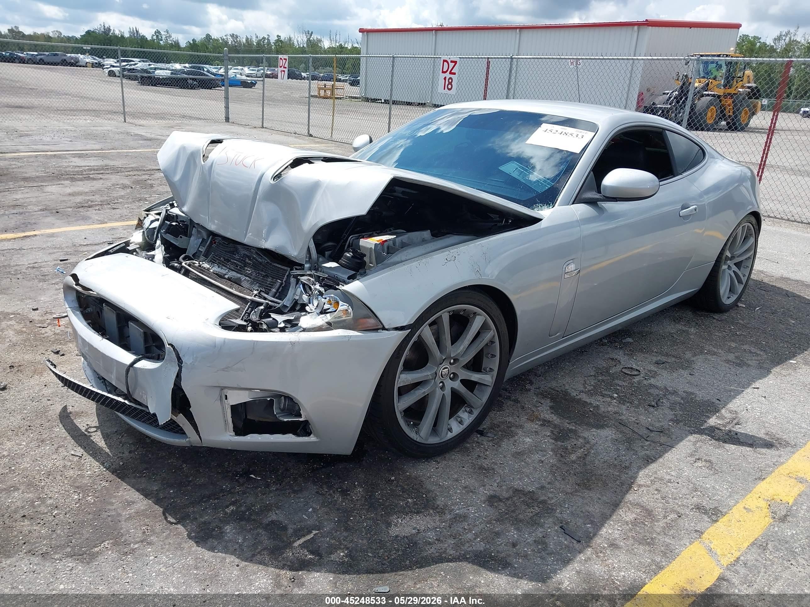 2007 Jaguar Xkr   Silver vin: SAJWA43C679B17452