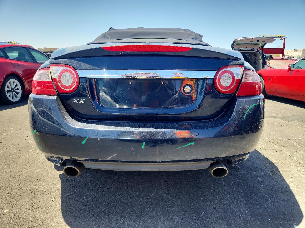 2008 Jaguar Xk Blue vin: SAJWA44B085B26291