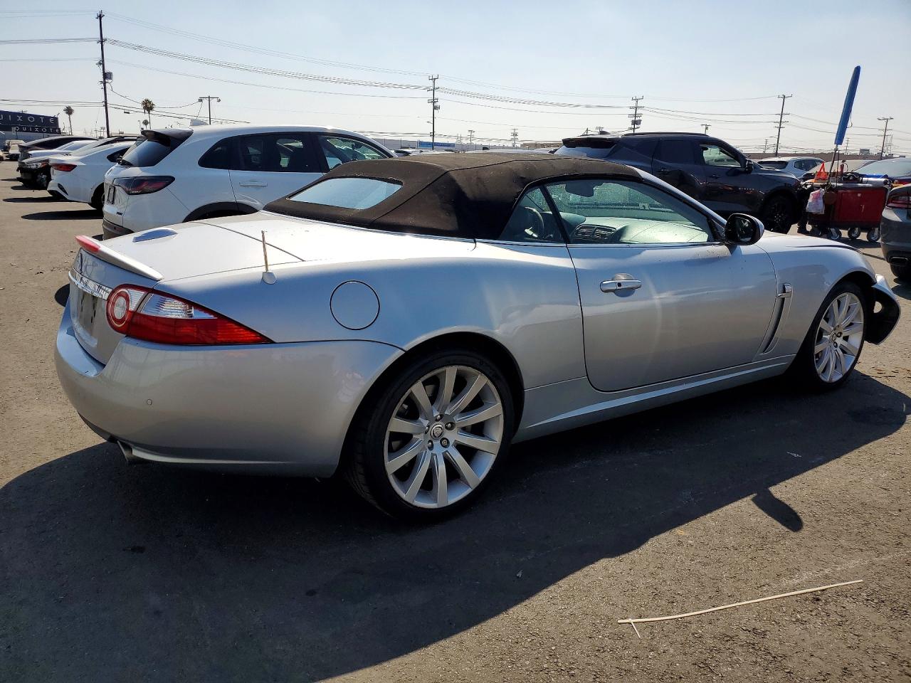 2007 Jaguar Xk Silver vin: SAJWA44B475B13218