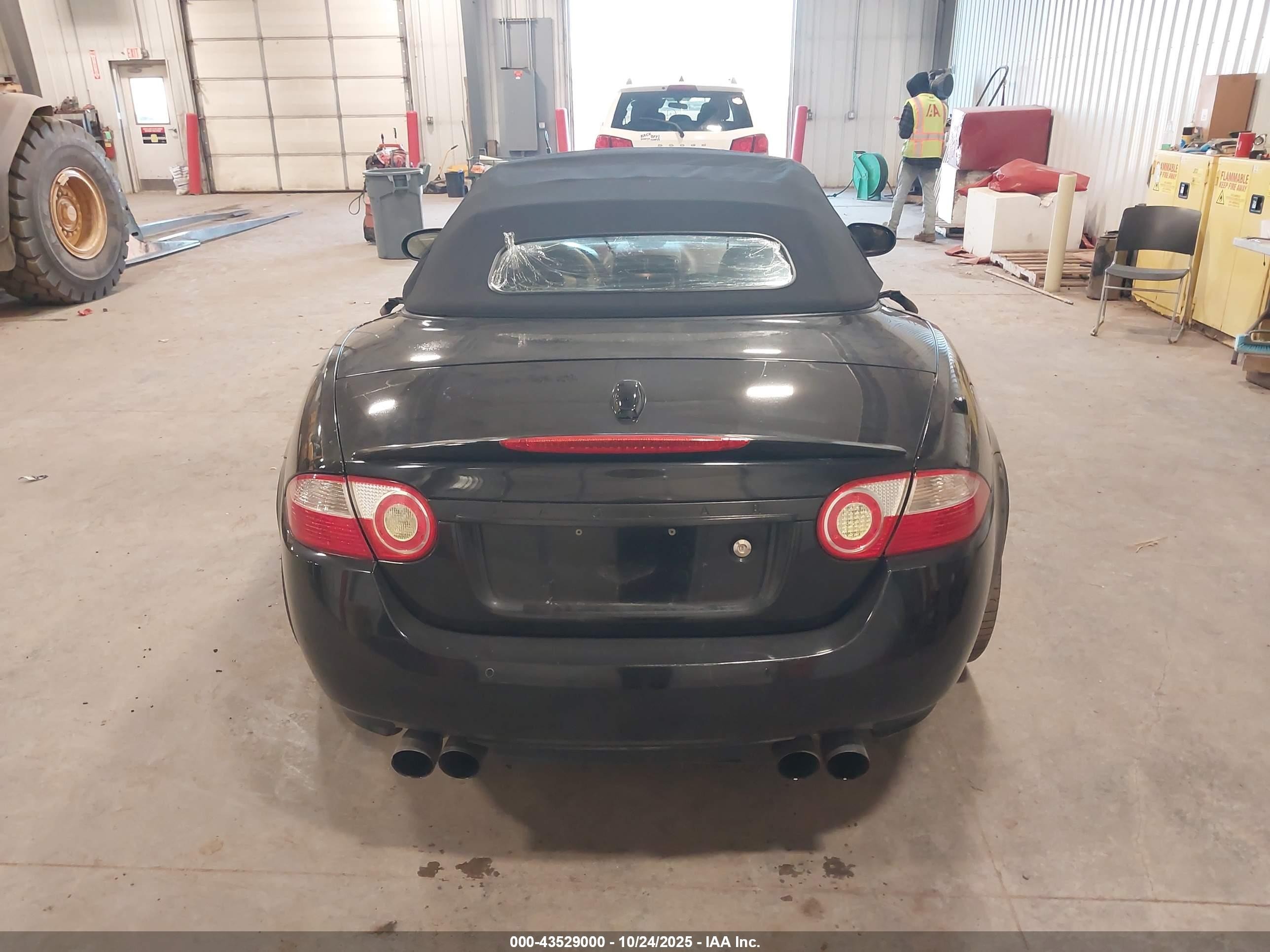 2007 Jaguar Xkr   Black vin: SAJWA44C179B13808