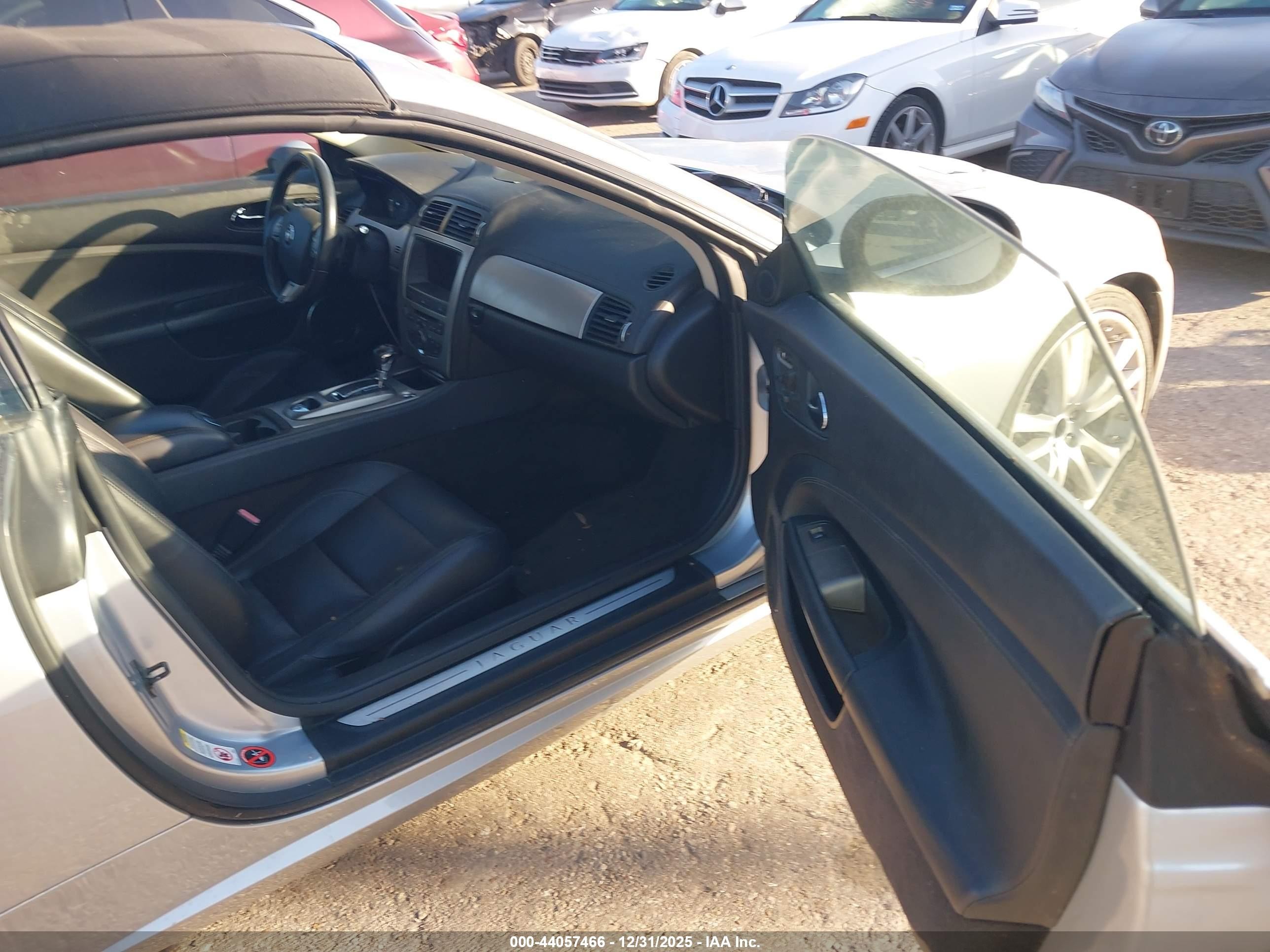 2007 Jaguar Xkr   Silver vin: SAJWA44CX79B14164