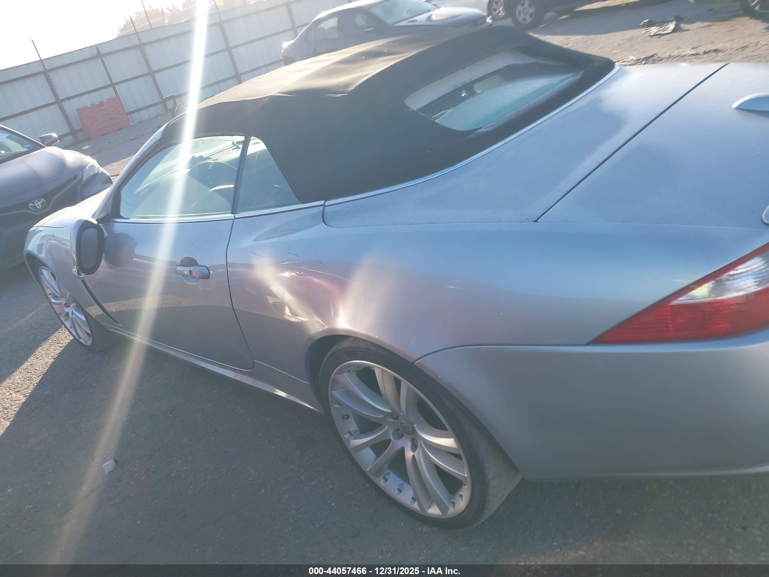 2007 Jaguar Xkr   Silver vin: SAJWA44CX79B14164