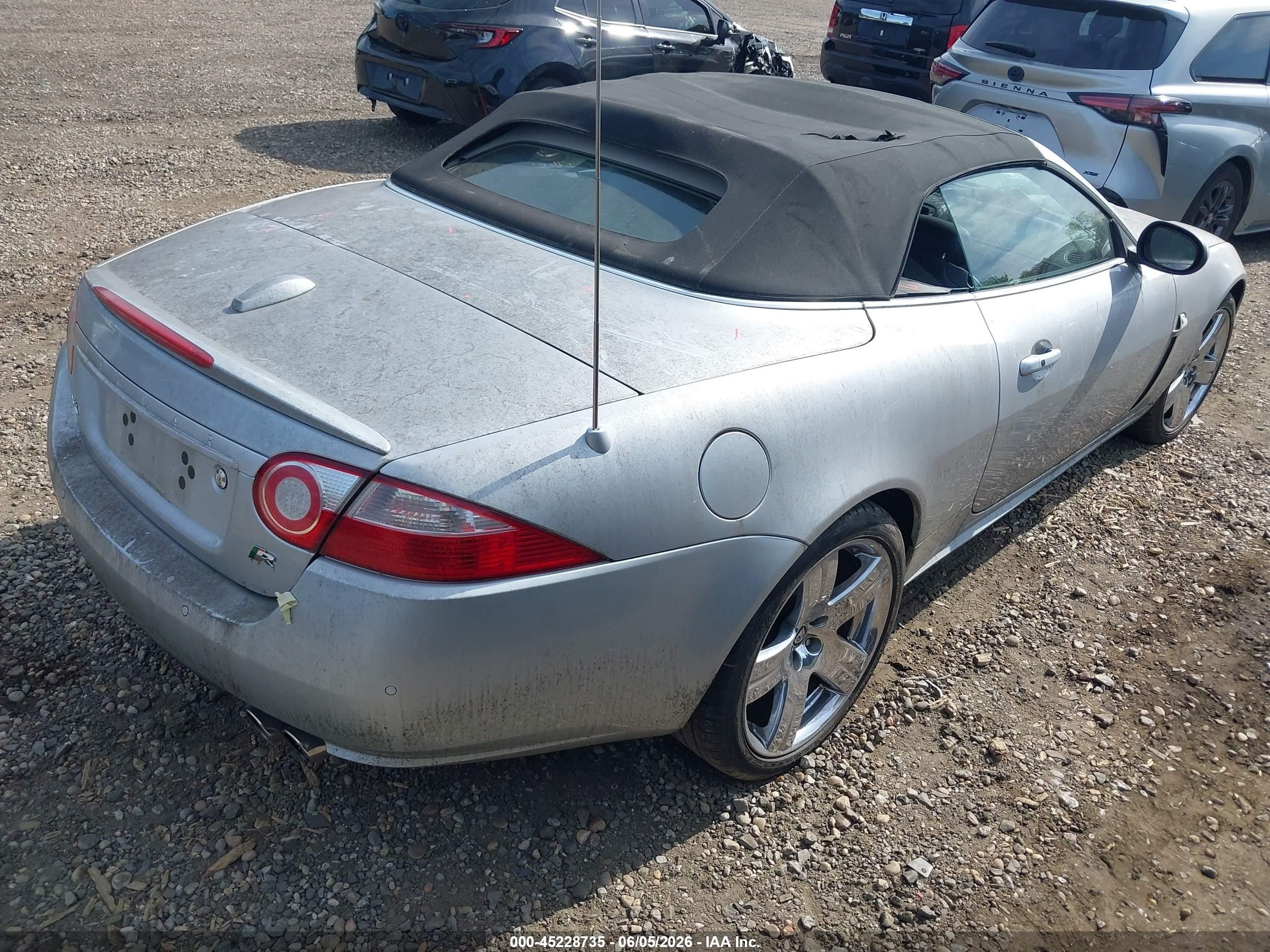 2007 Jaguar Xkr   Silver vin: SAJWA44CX79B15573