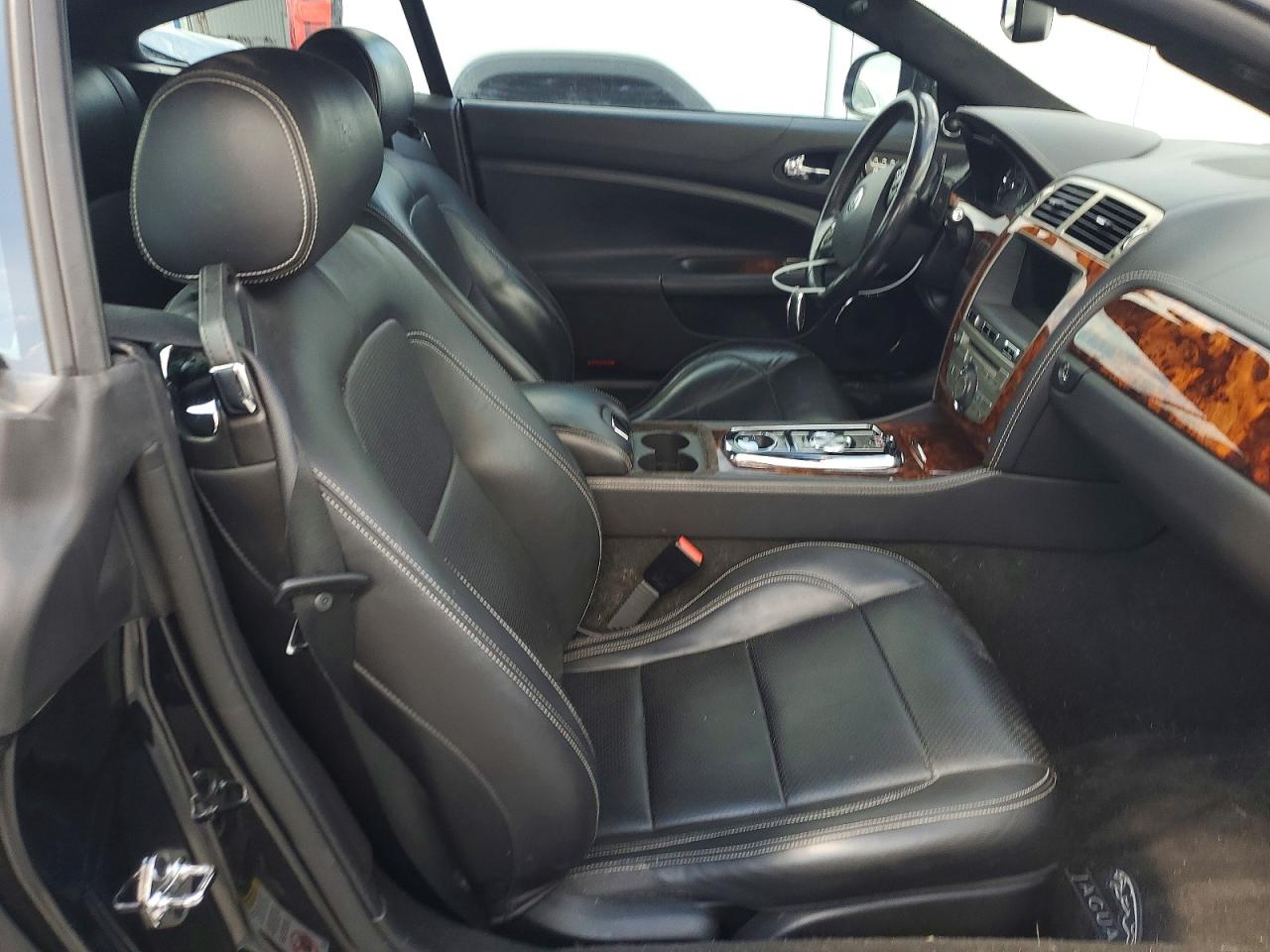 2010 Jaguar Xkr Черный vin: SAJWA4DC0AMB34220