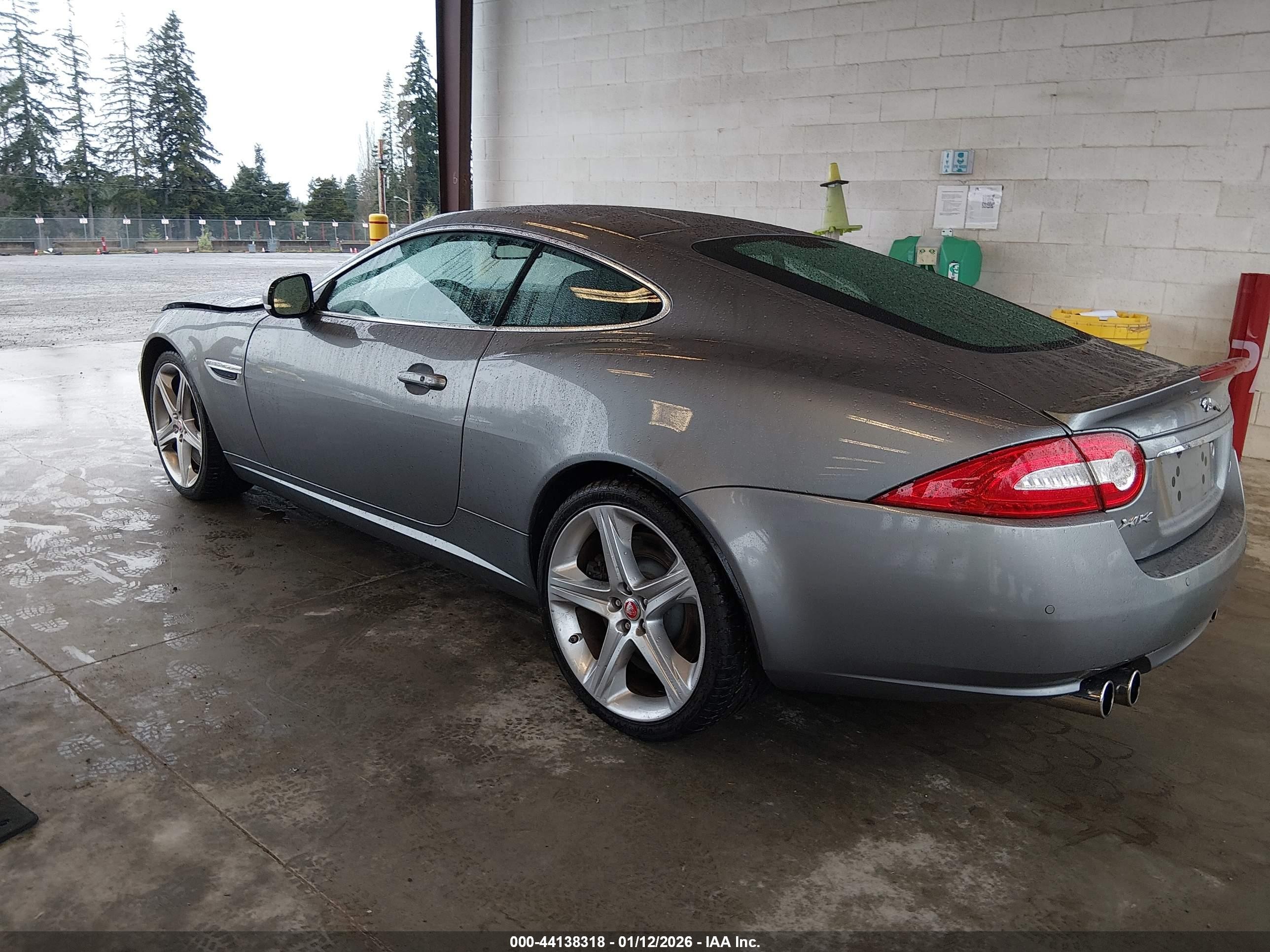 2014 Jaguar Xk Xkr Silver vin: SAJWA4DC0EMB54313