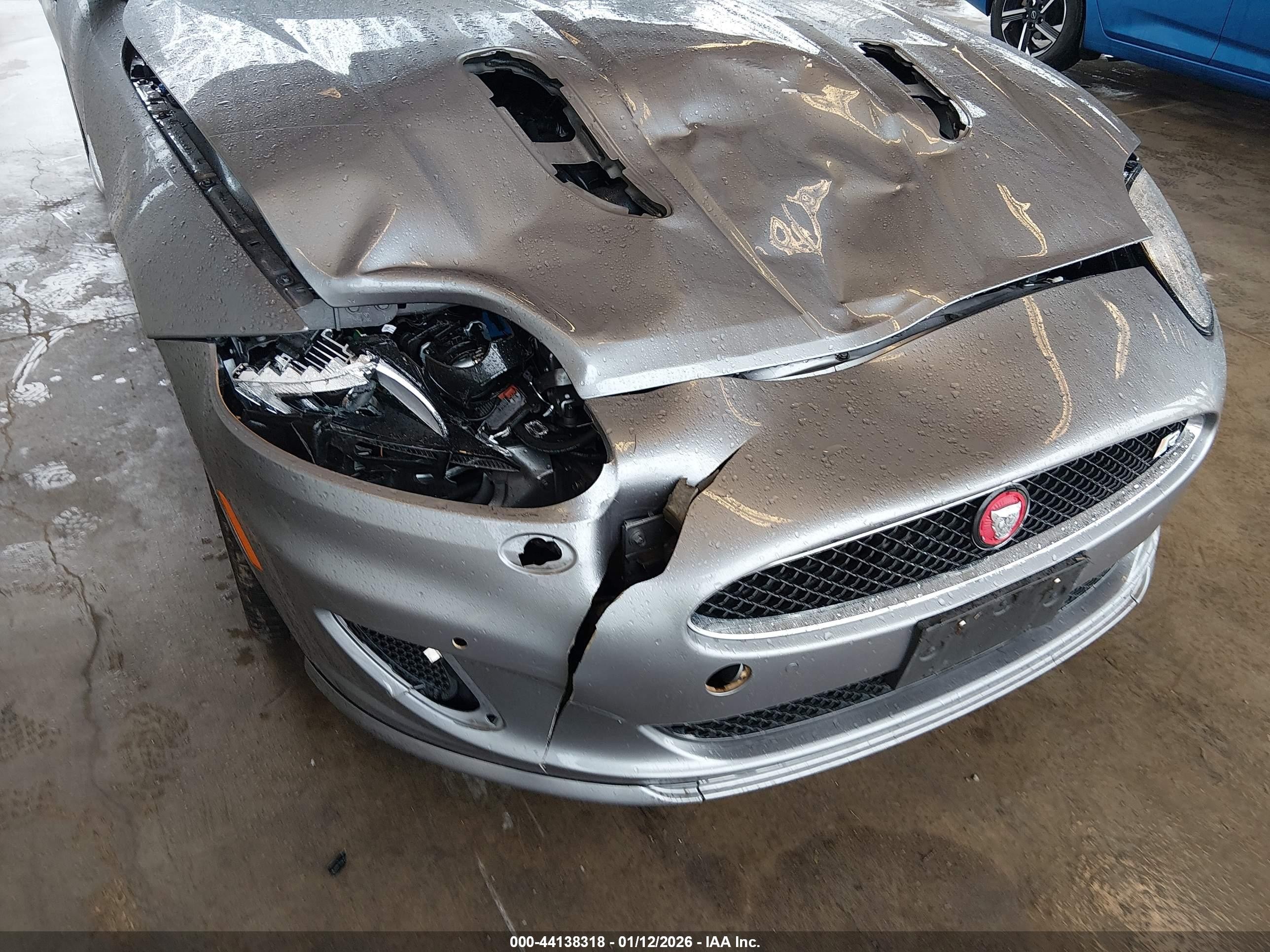 2014 Jaguar Xk Xkr Silver vin: SAJWA4DC0EMB54313