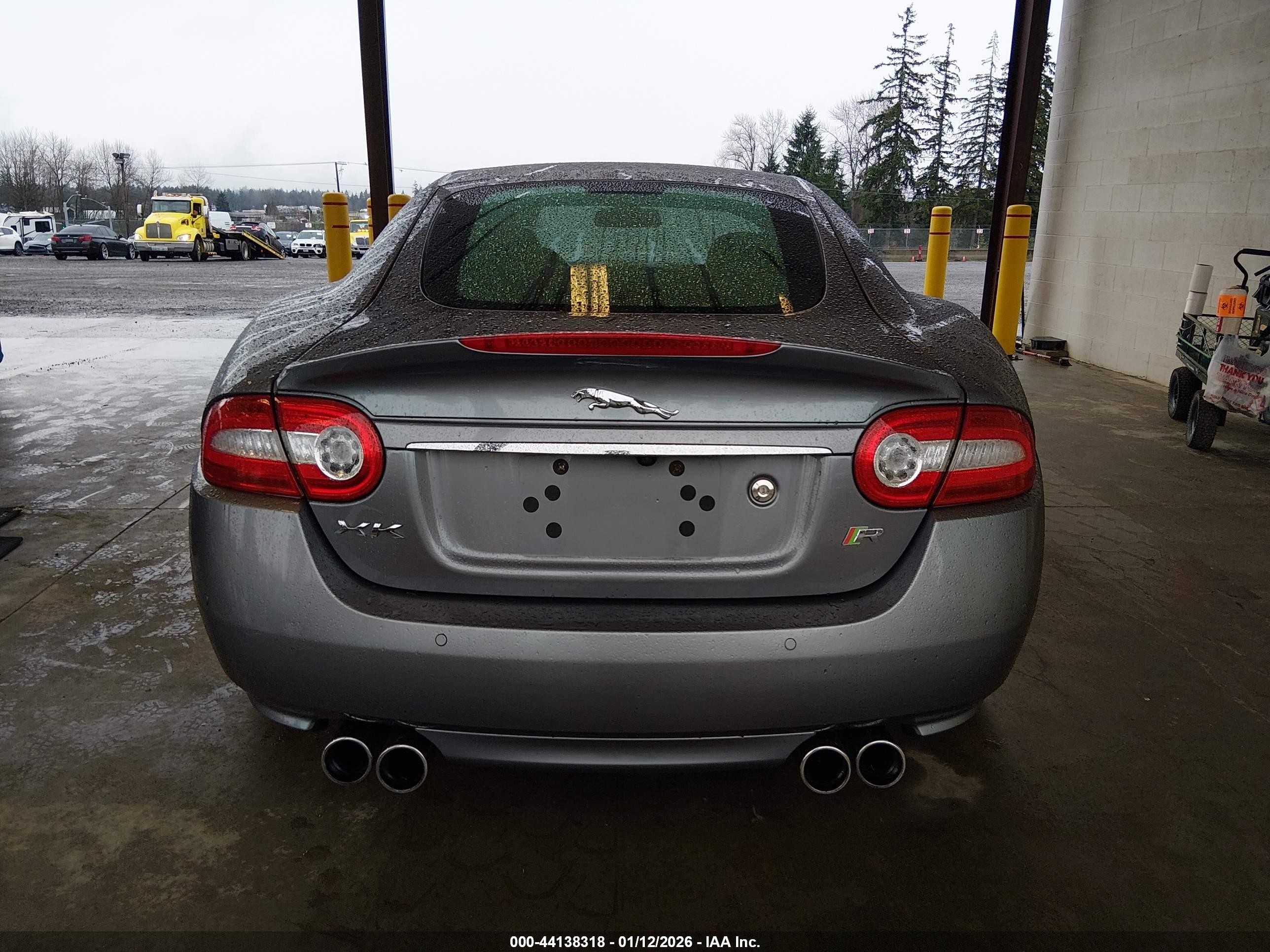 2014 Jaguar Xk Xkr Silver vin: SAJWA4DC0EMB54313