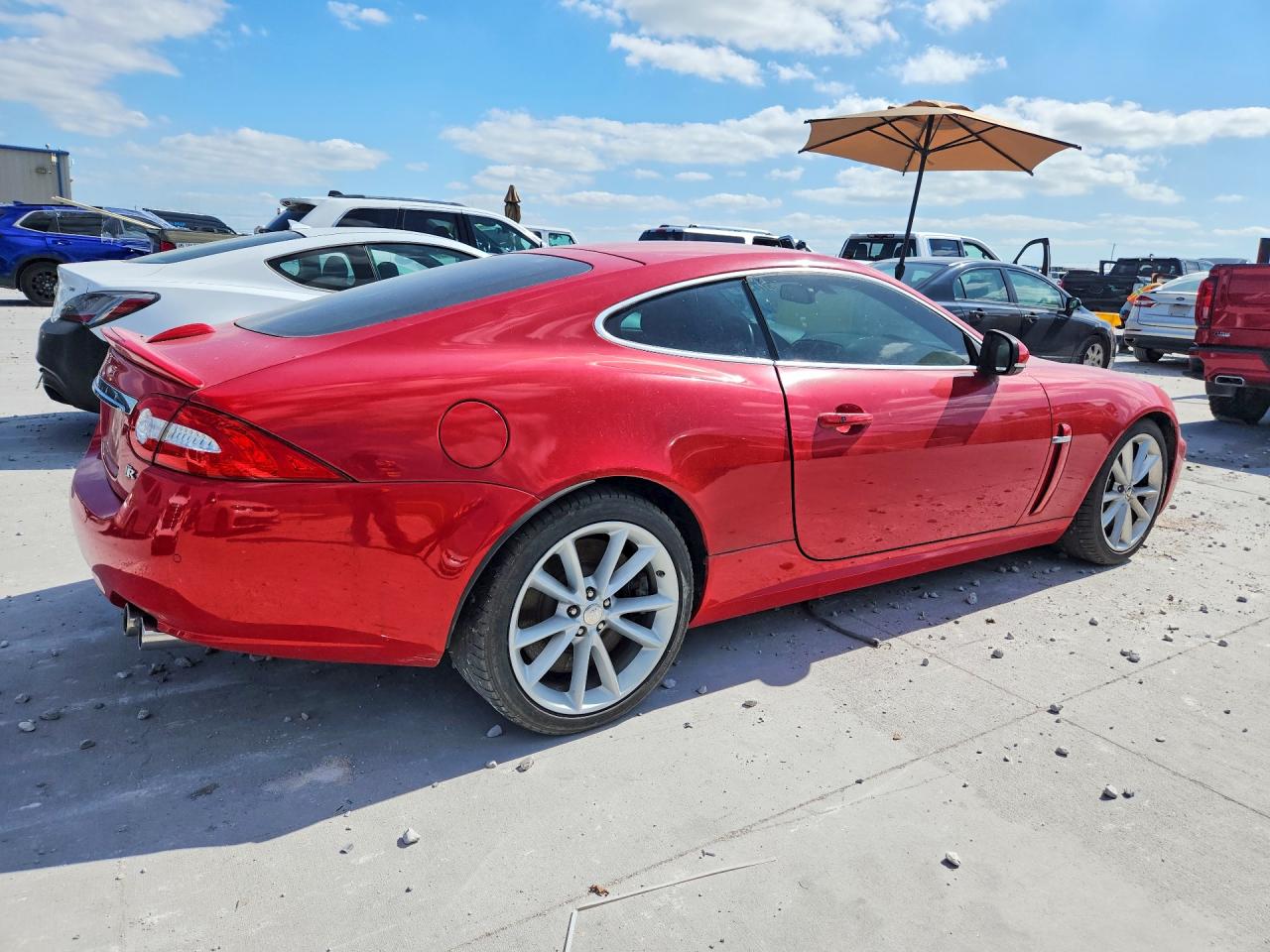 2011 Jaguar Xkr Red vin: SAJWA4DC1BMB41341