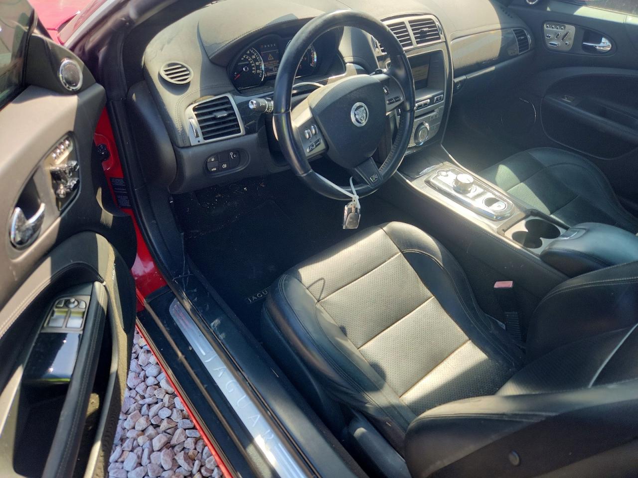 2011 Jaguar Xkr Red vin: SAJWA4DC1BMB41341