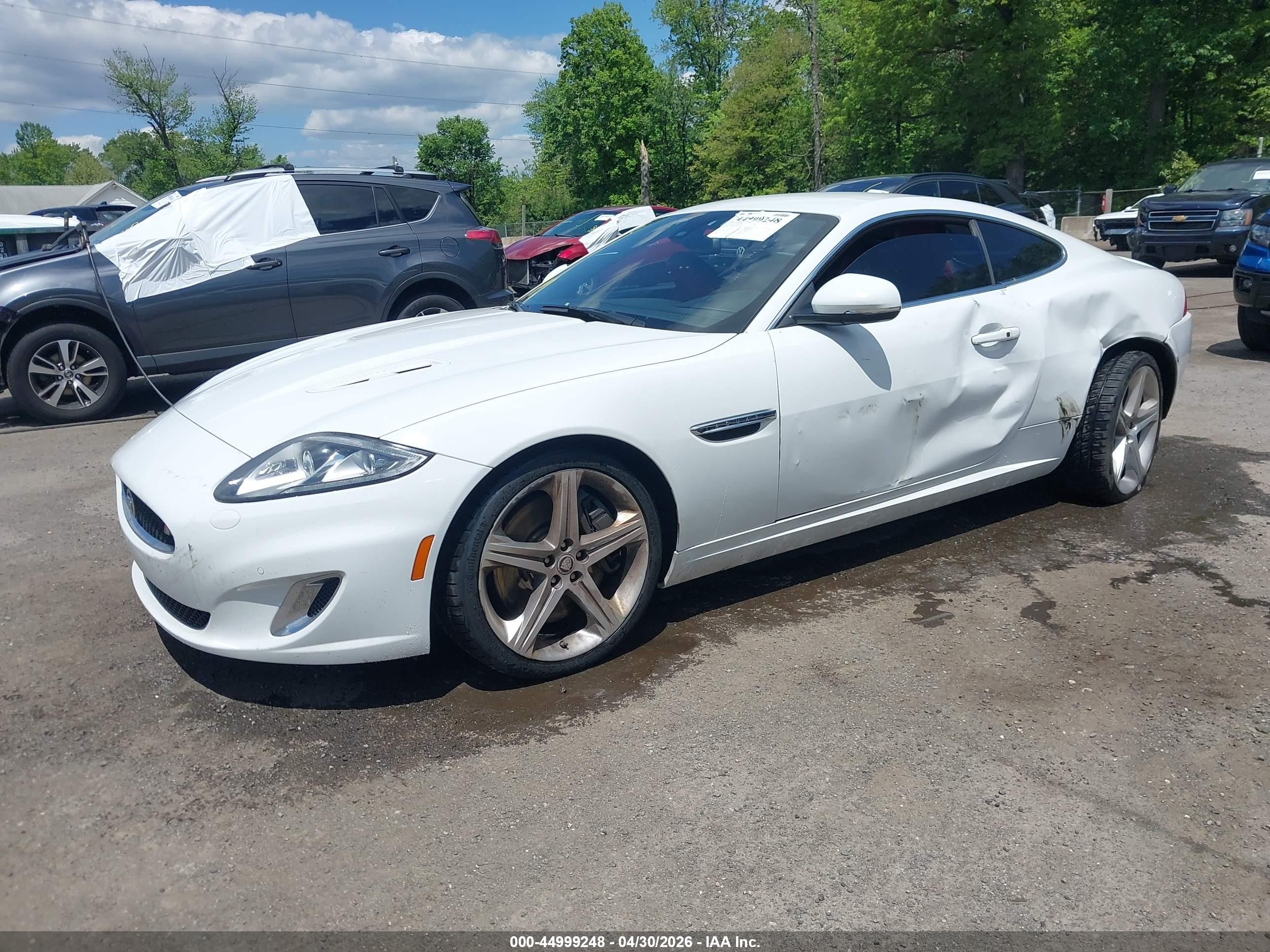 2013 Jaguar Xk Xkr White vin: SAJWA4DC1DMB51306