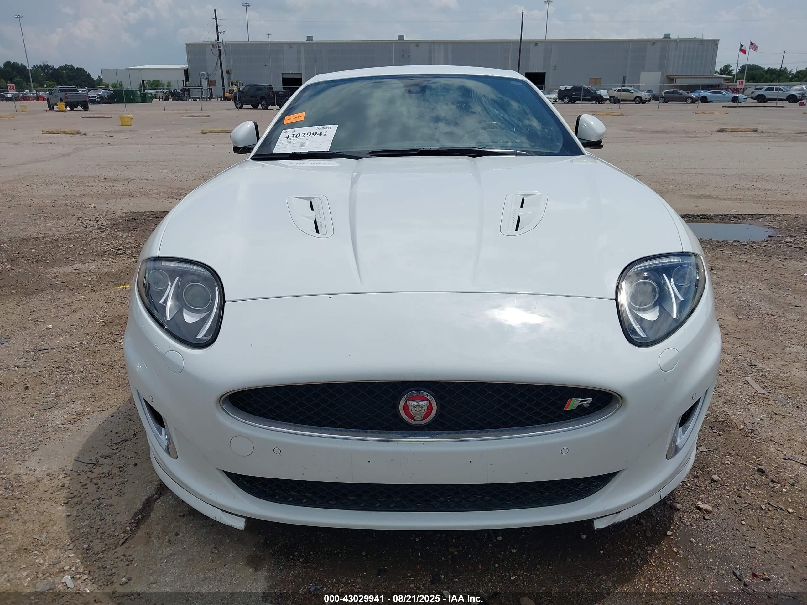 2014 Jaguar Xk Xkr White vin: SAJWA4DC3EMB53804