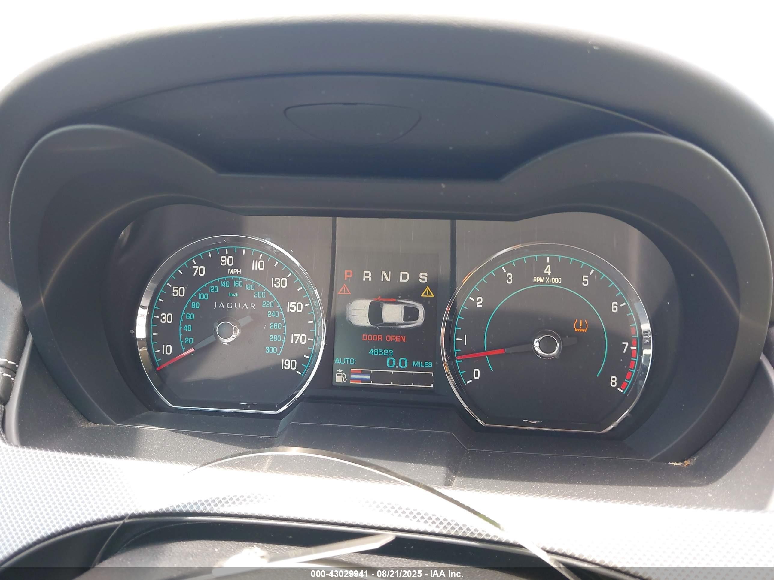 2014 Jaguar Xk Xkr White vin: SAJWA4DC3EMB53804