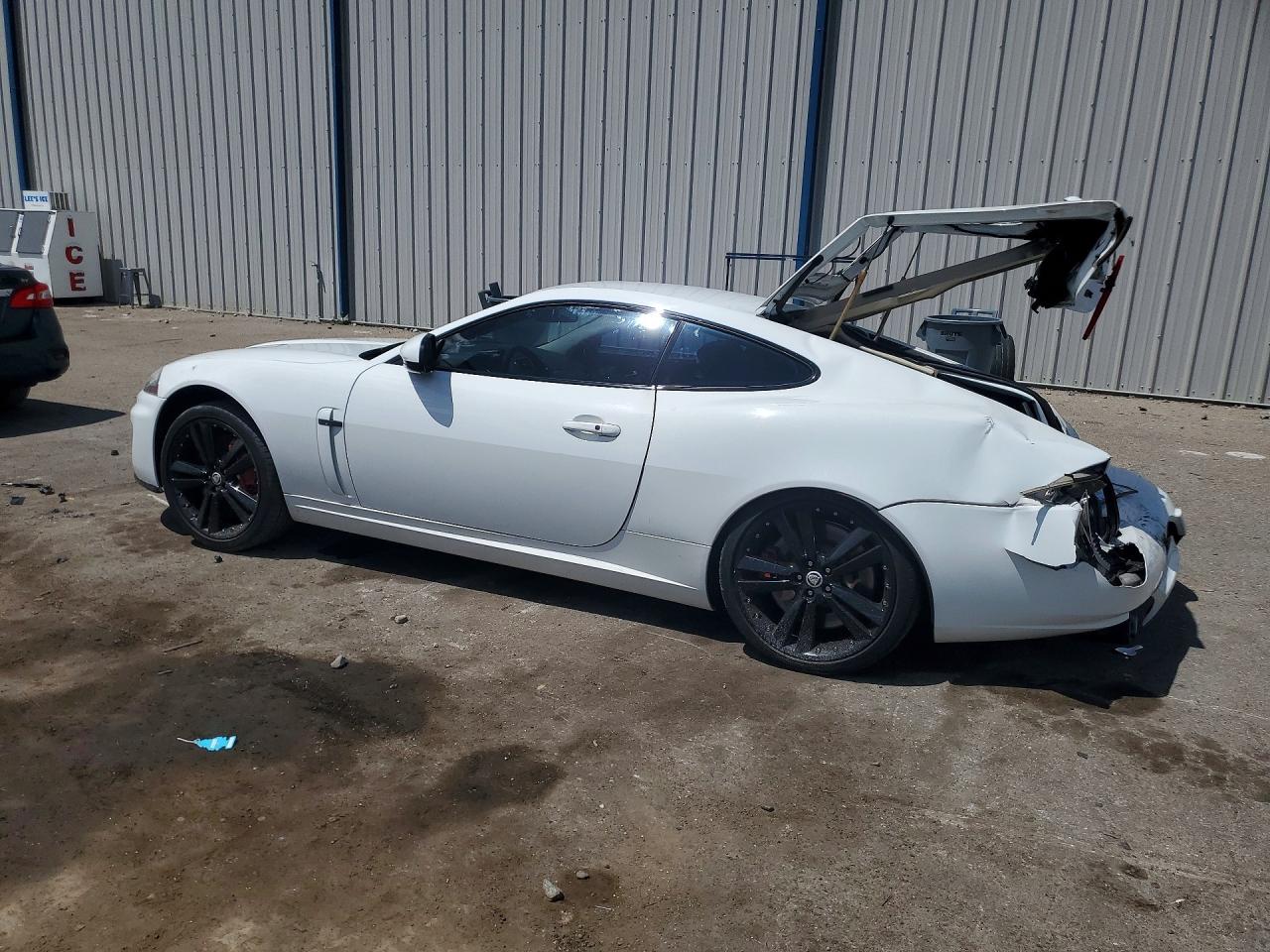 2011 Jaguar Xkr White vin: SAJWA4DC4BMB42905