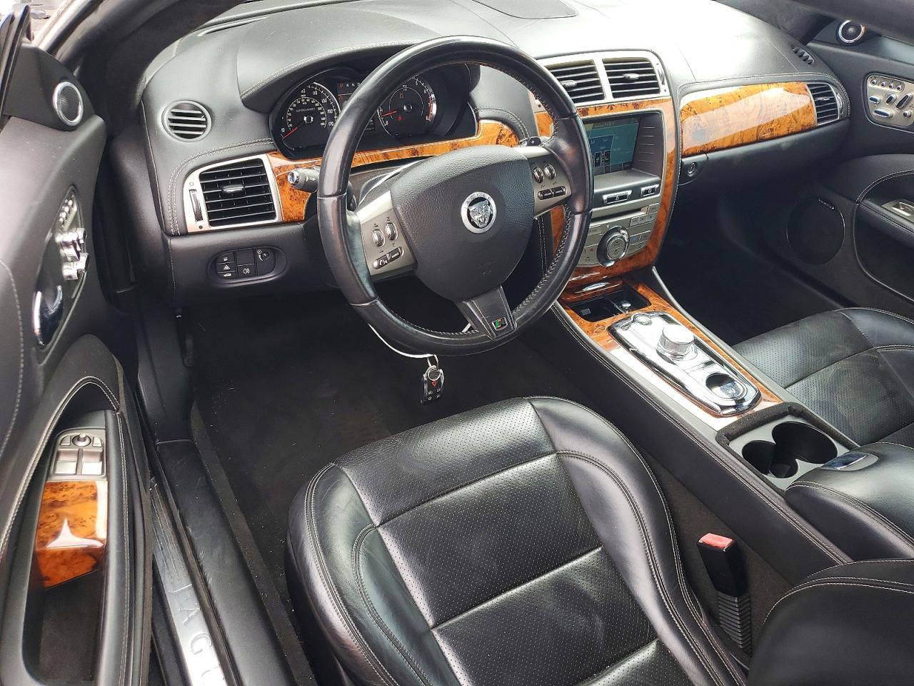 2010 Jaguar Xkr Black vin: SAJWA4DCXAMB35116