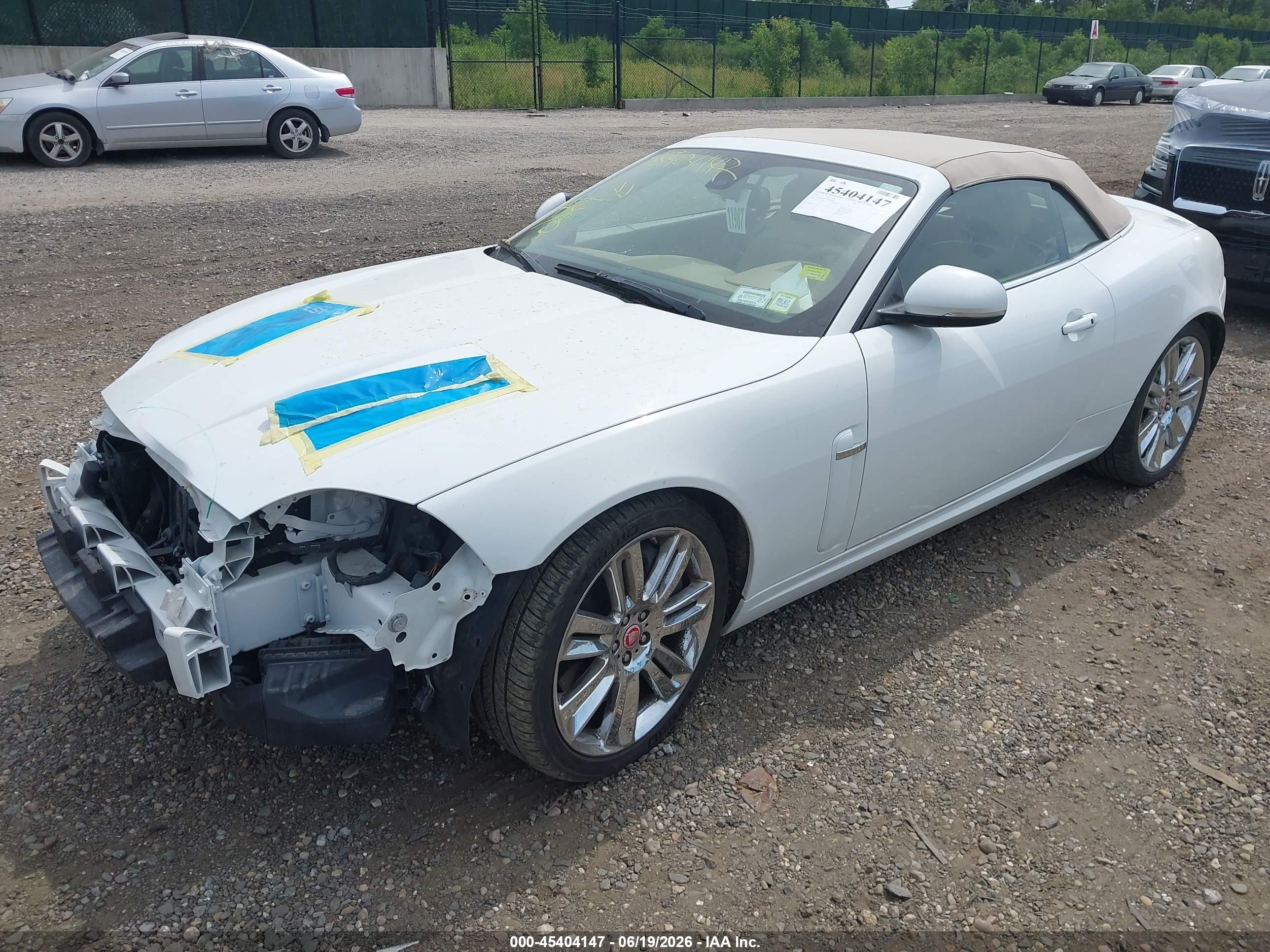 2011 Jaguar Xk Xkr White vin: SAJWA4EC0BMB40390