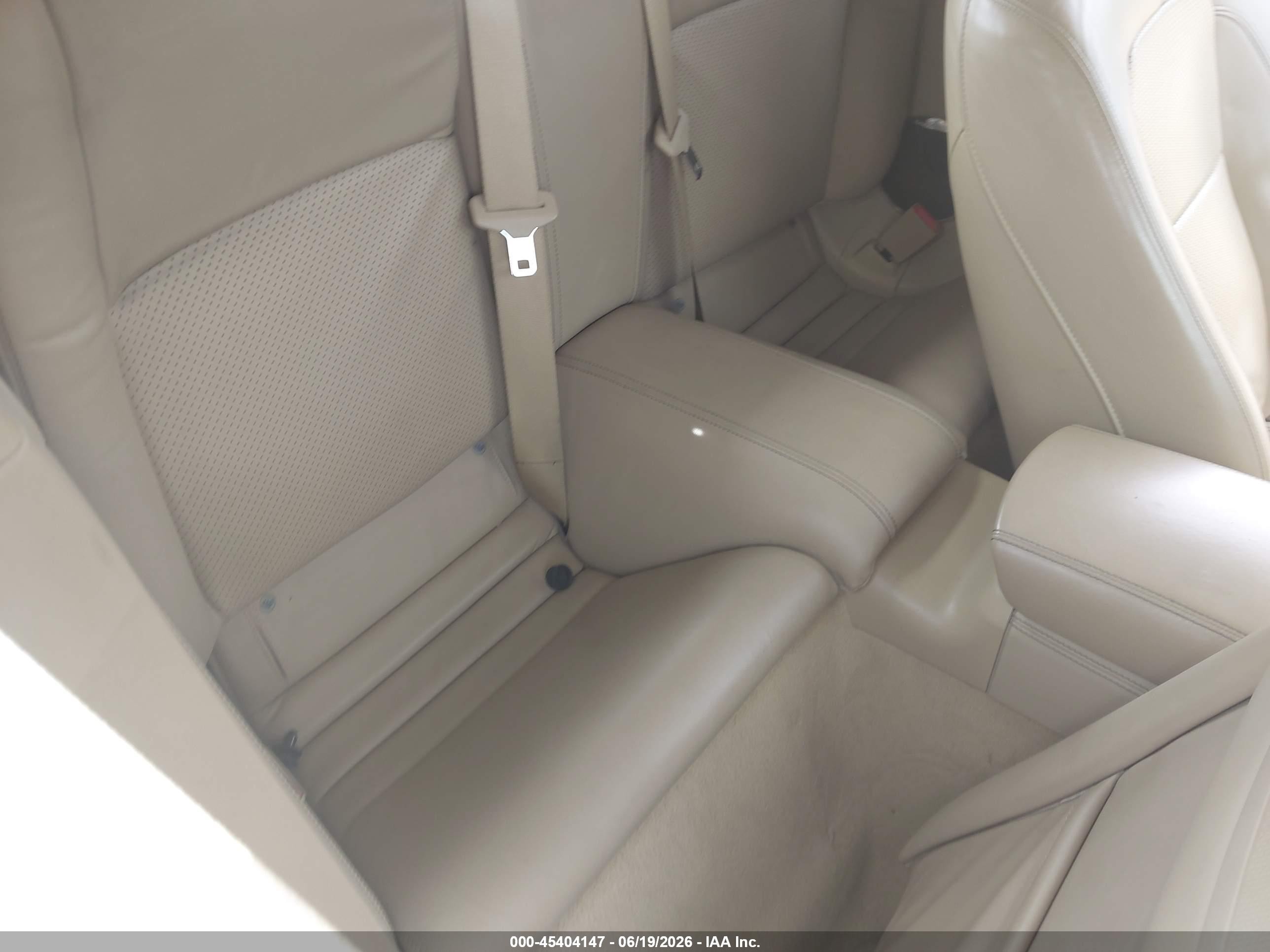 2011 Jaguar Xk Xkr White vin: SAJWA4EC0BMB40390