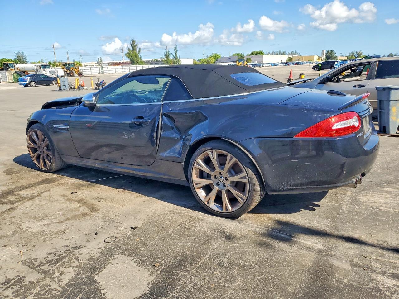 2013 Jaguar Xkr Black vin: SAJWA4EC4DMB49337