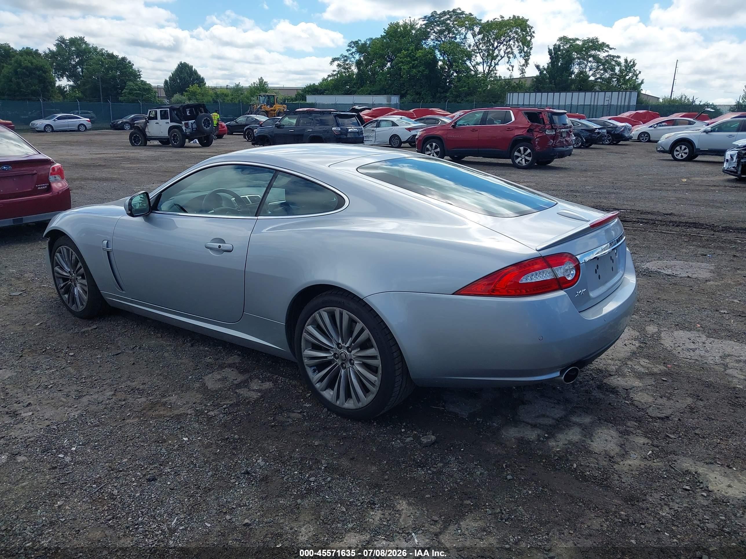 2011 Jaguar Xk Серебряный vin: SAJWA4FB2BLB41200