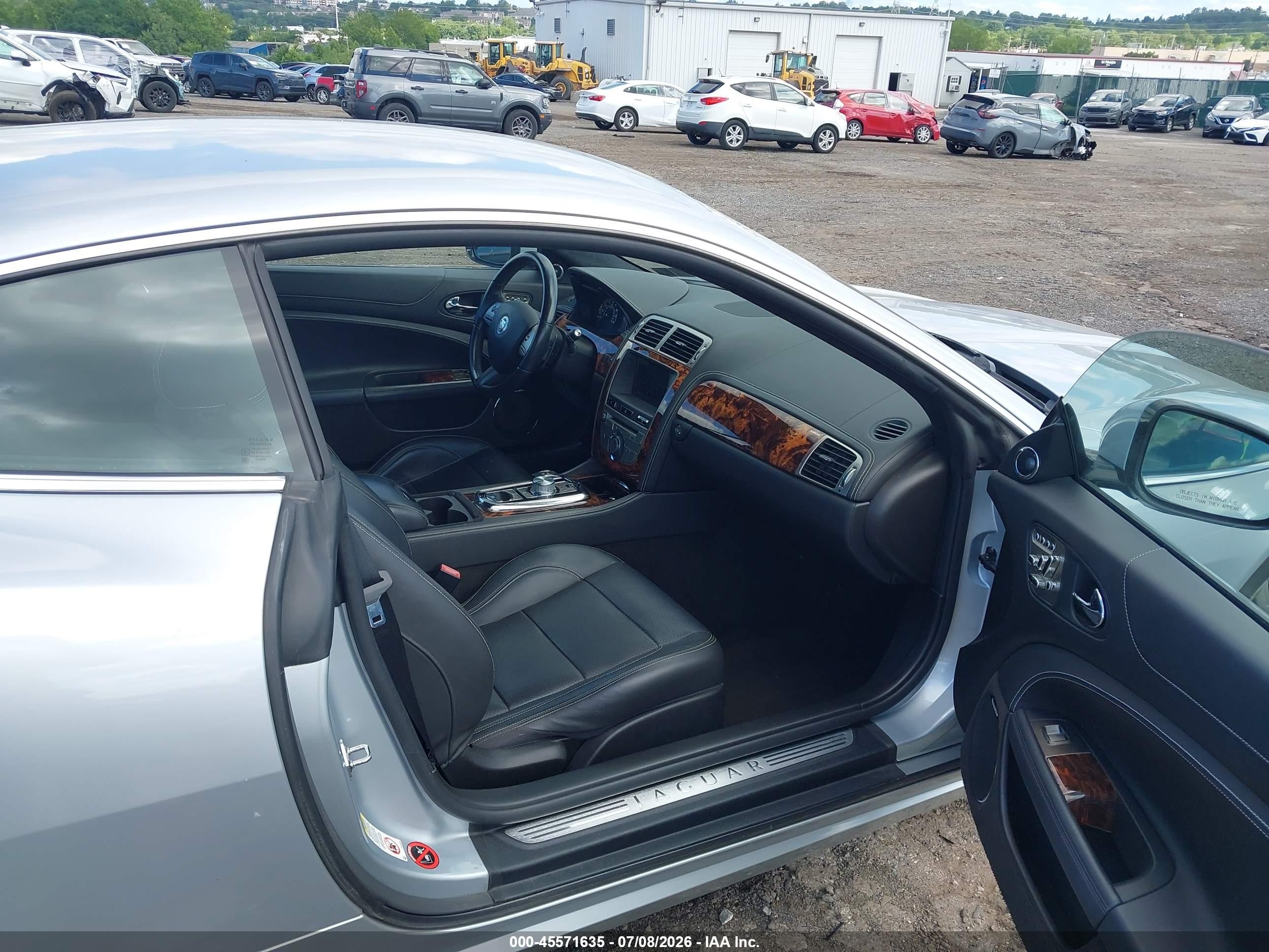 2011 Jaguar Xk Серебряный vin: SAJWA4FB2BLB41200