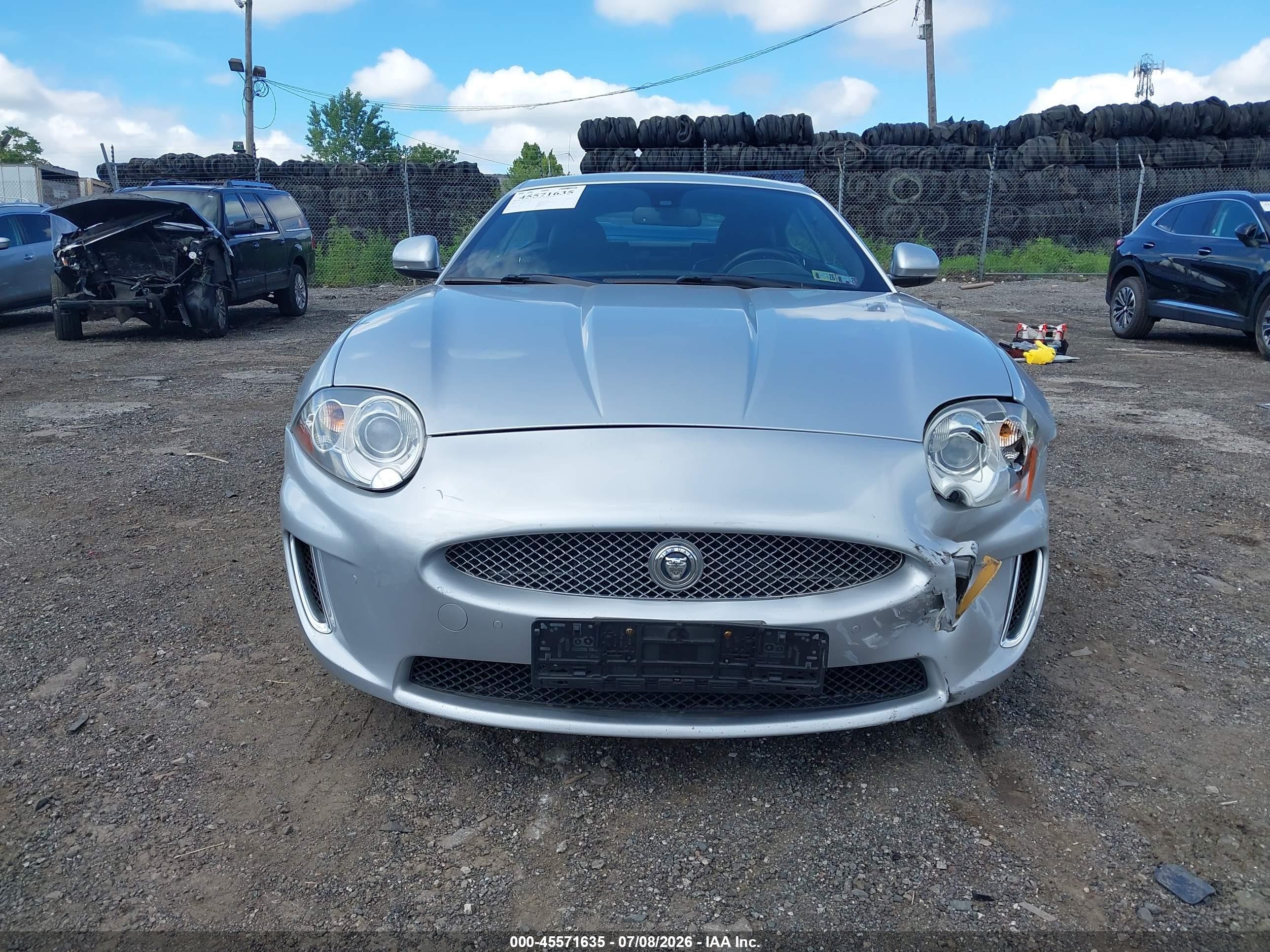 2011 Jaguar Xk Серебряный vin: SAJWA4FB2BLB41200