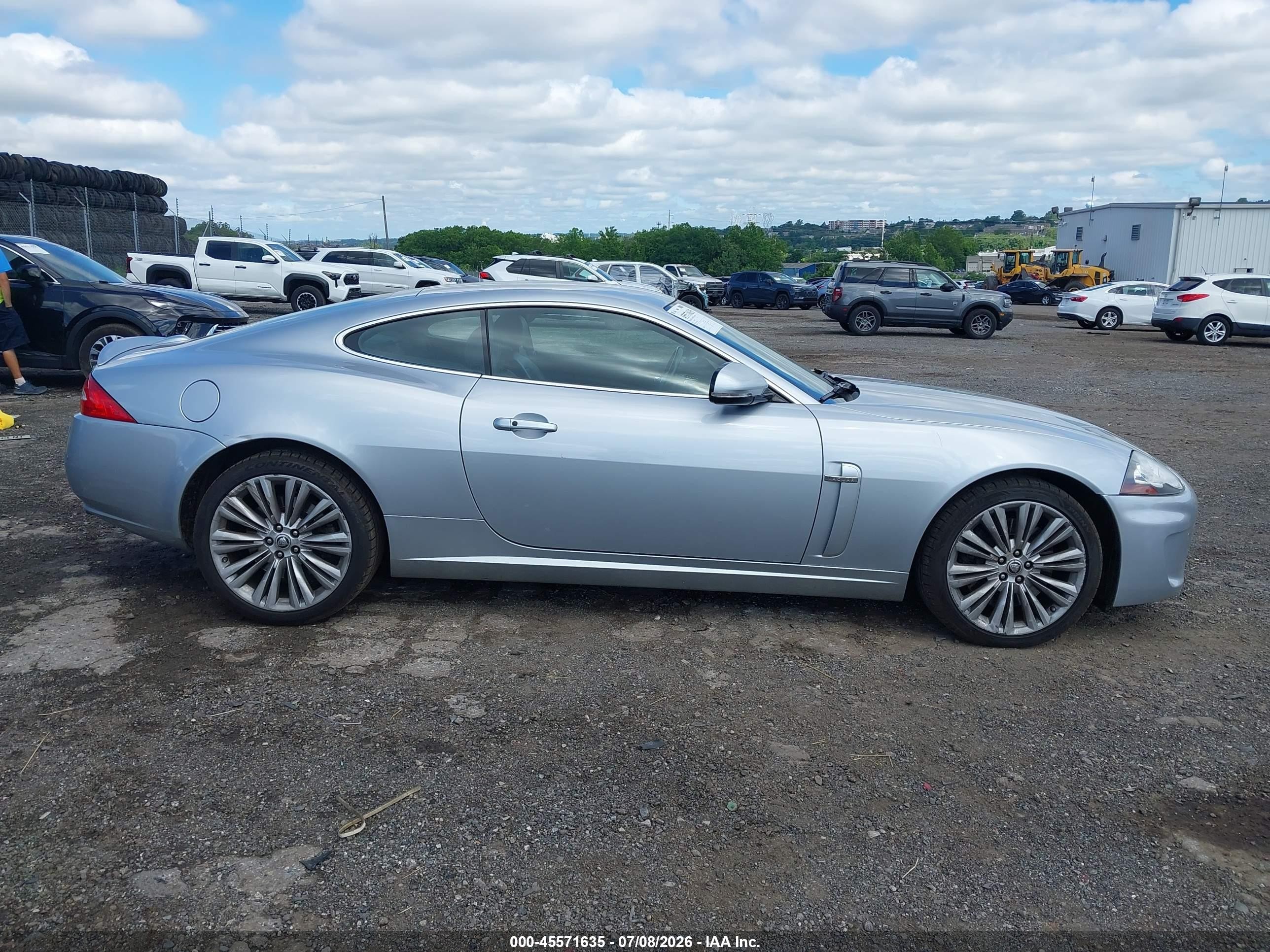 2011 Jaguar Xk Серебряный vin: SAJWA4FB2BLB41200