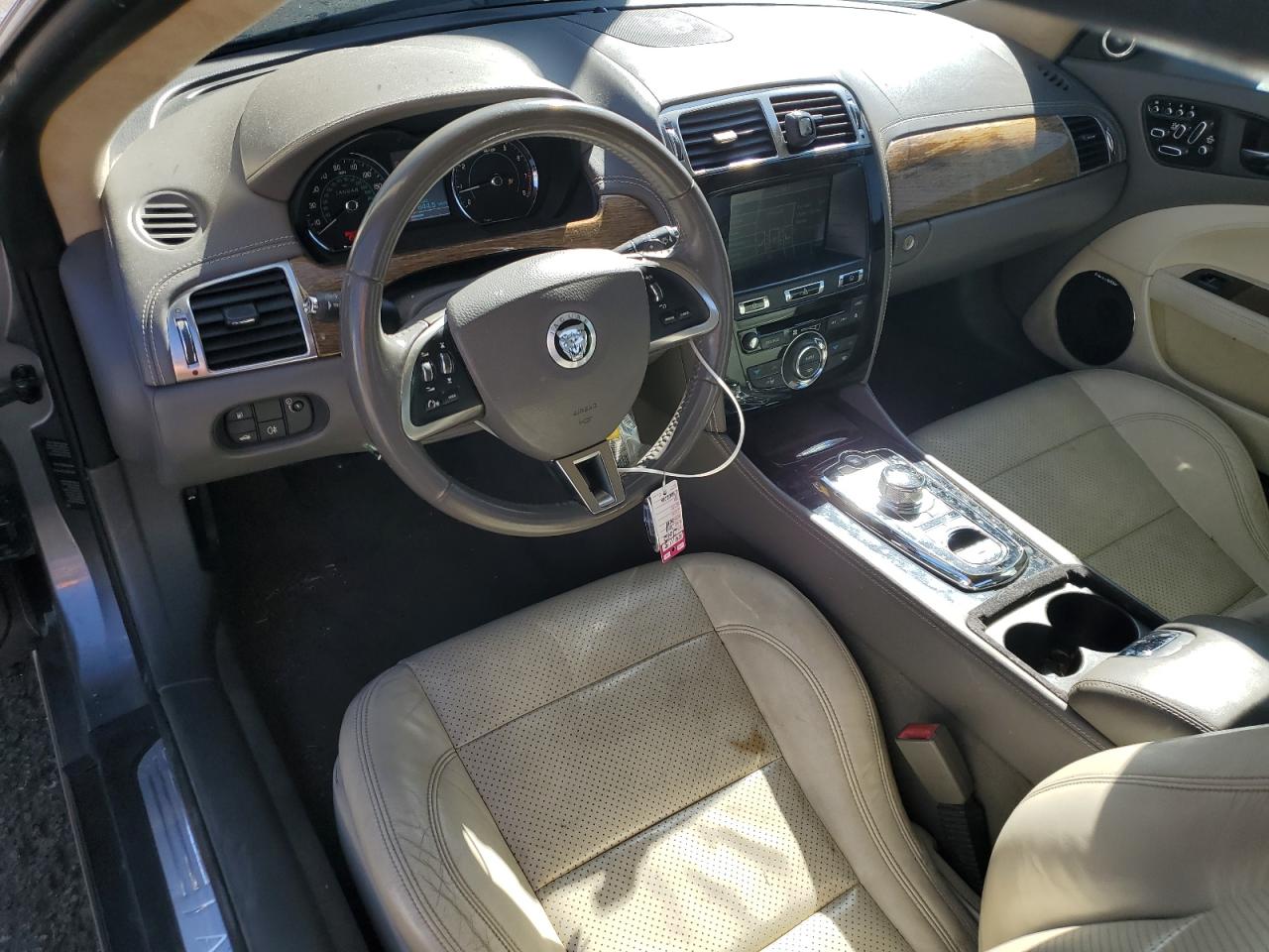 2012 Jaguar Xk Gray vin: SAJWA4FB2CLB46253