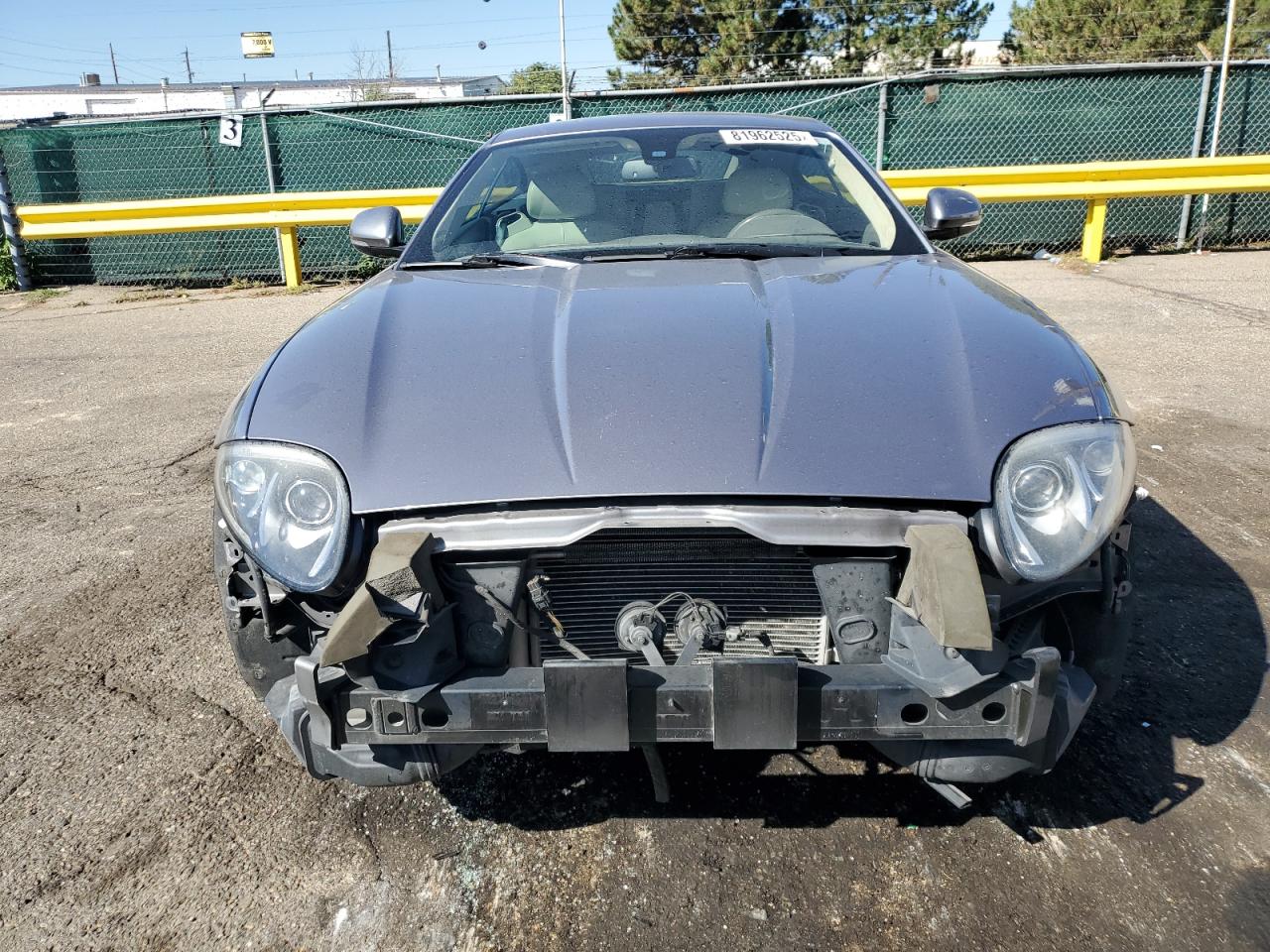 2012 Jaguar Xk Gray vin: SAJWA4FB2CLB46253
