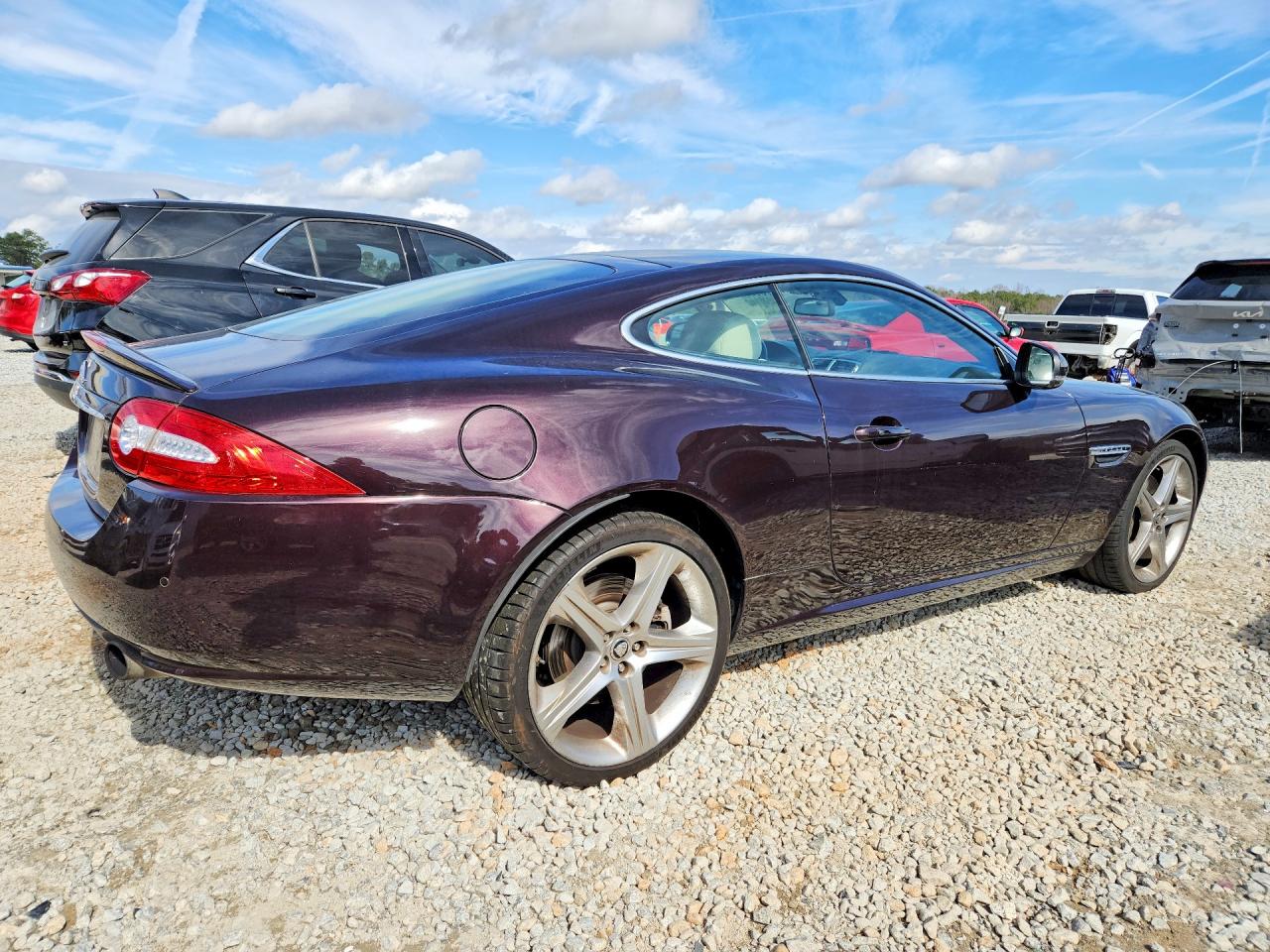 2012 Jaguar Xk Burgundy vin: SAJWA4FB5CLB48448