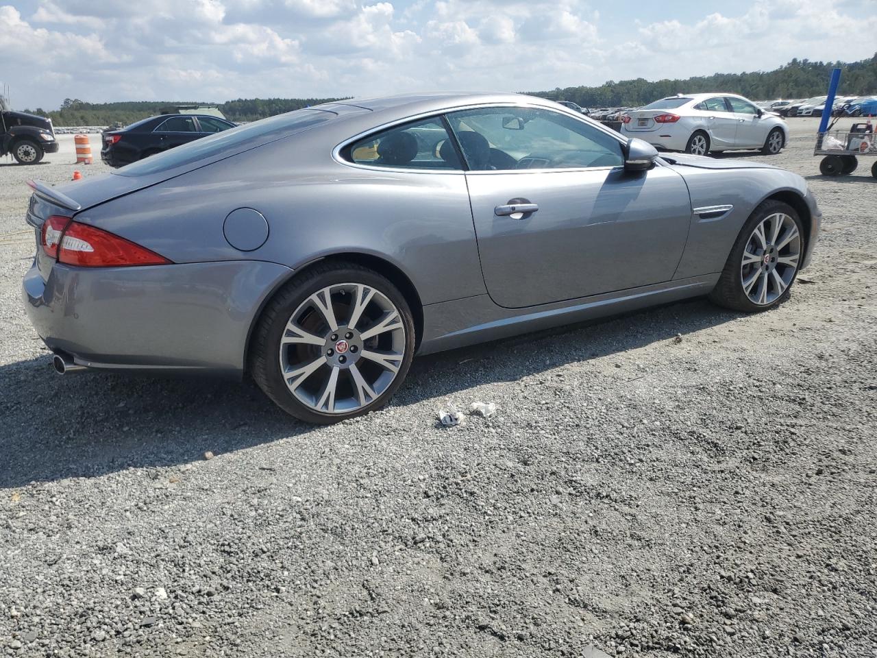 2014 Jaguar Xk Silver vin: SAJWA4FB6ELB54004