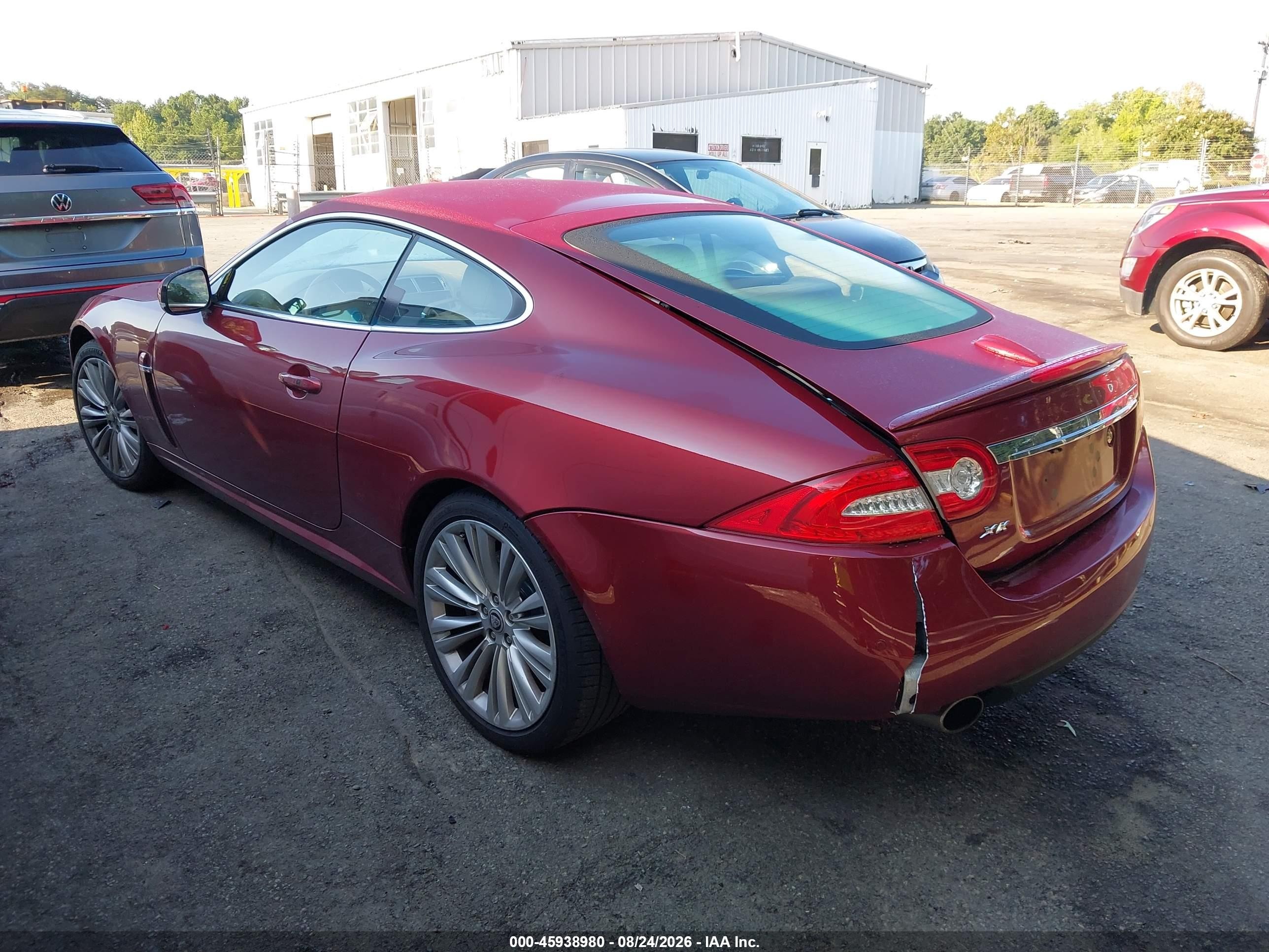 2011 Jaguar Xk   Red vin: SAJWA4FBXBLB43471