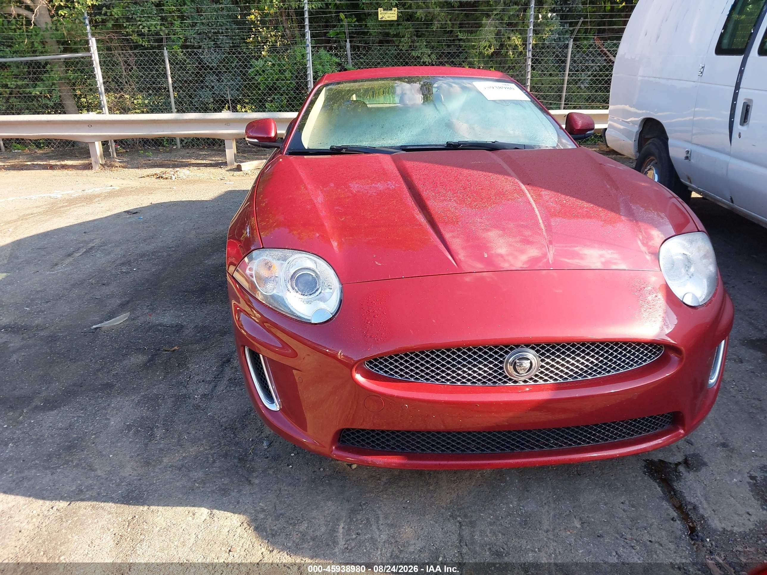 2011 Jaguar Xk   Red vin: SAJWA4FBXBLB43471