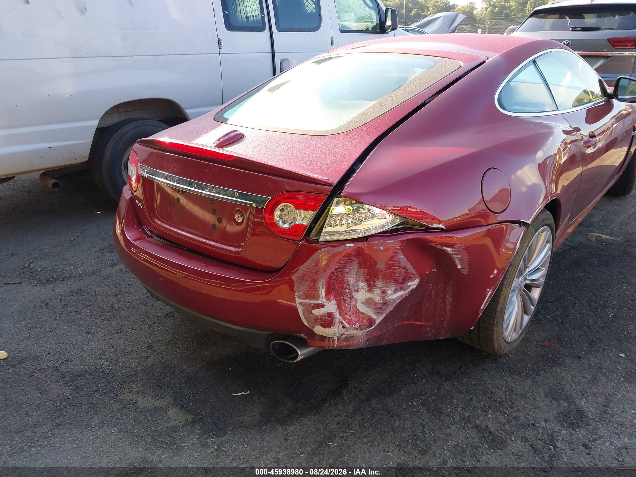 2011 Jaguar Xk   Red vin: SAJWA4FBXBLB43471